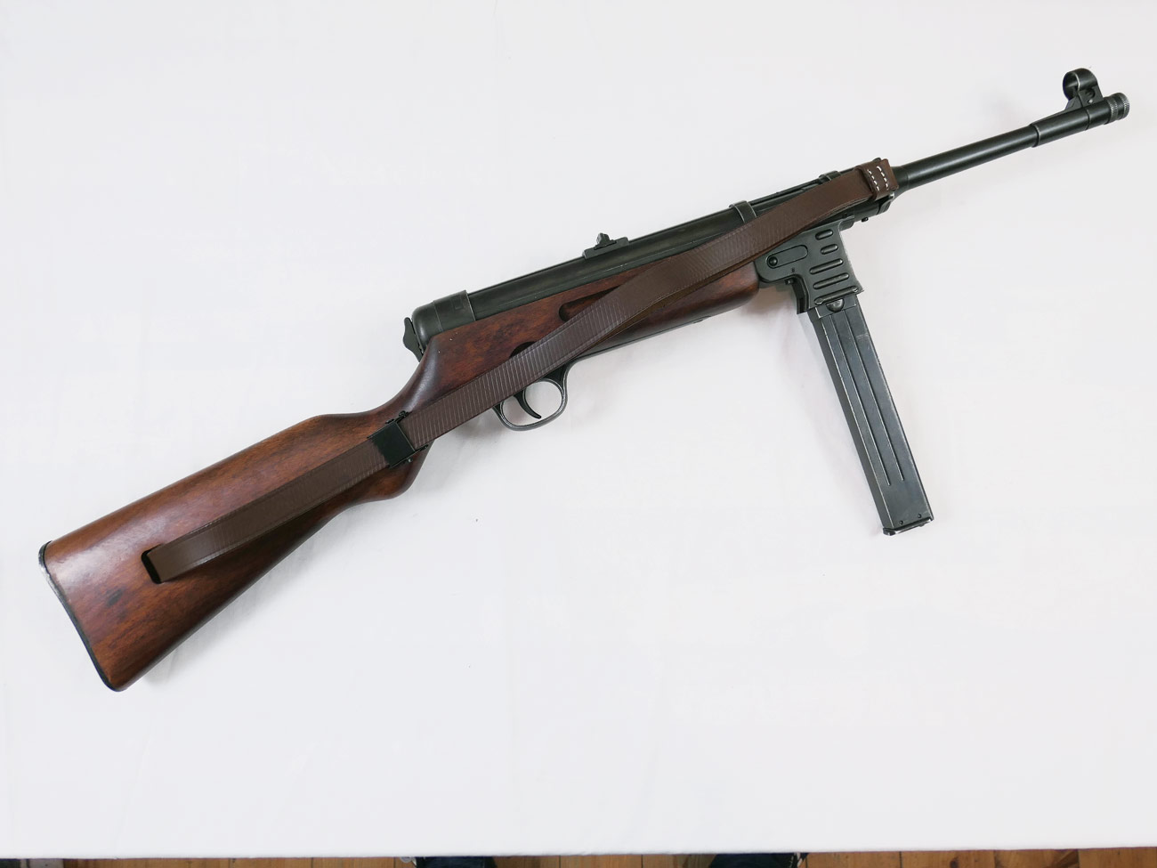 MP41 Schmeisser MP 41 submachine gun Deco model antique film gun Denix + carrying strap