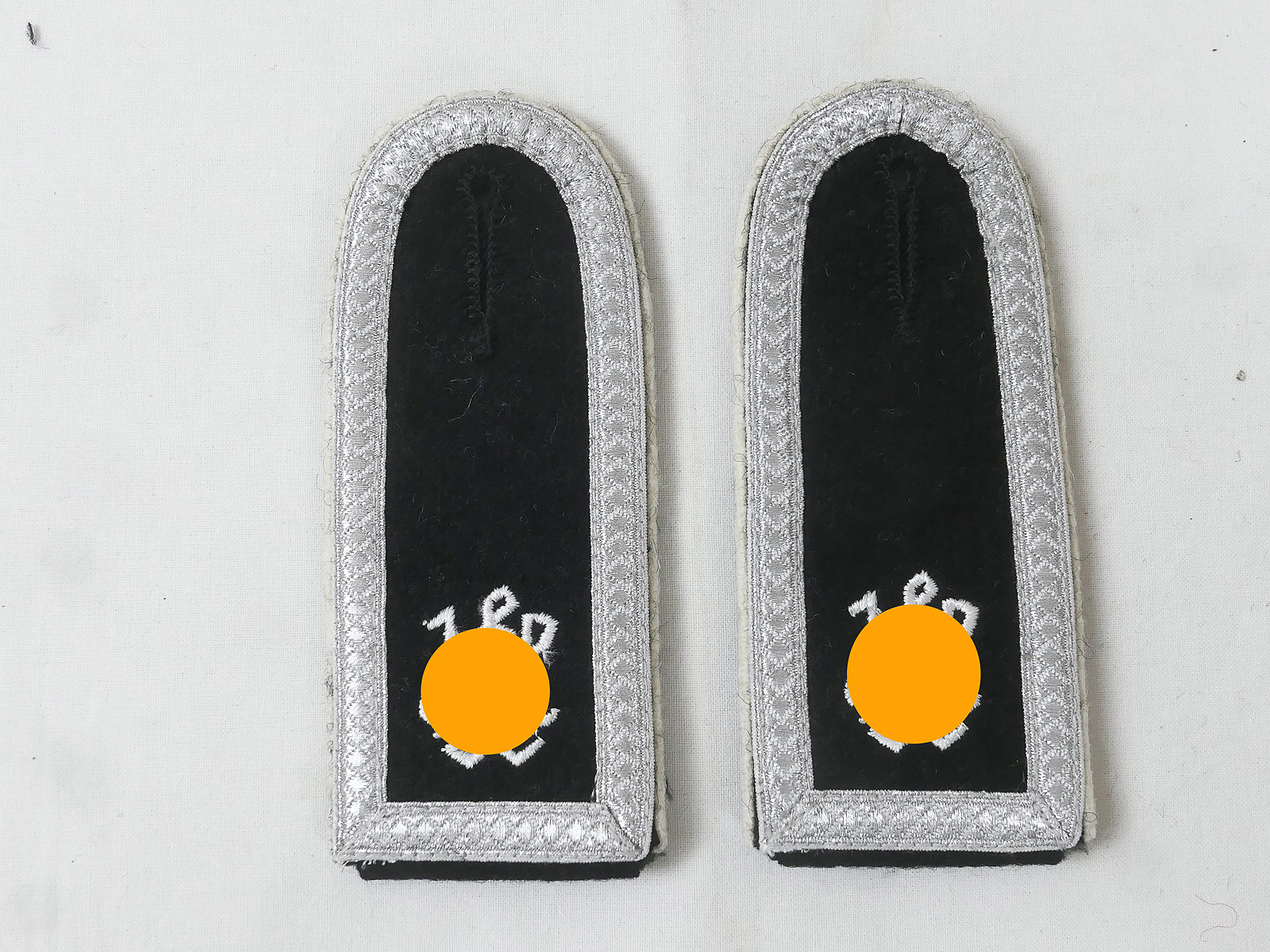 Weapons Elite Pair Shoulderpieces LAH Leibstandarte A.H. embroidered