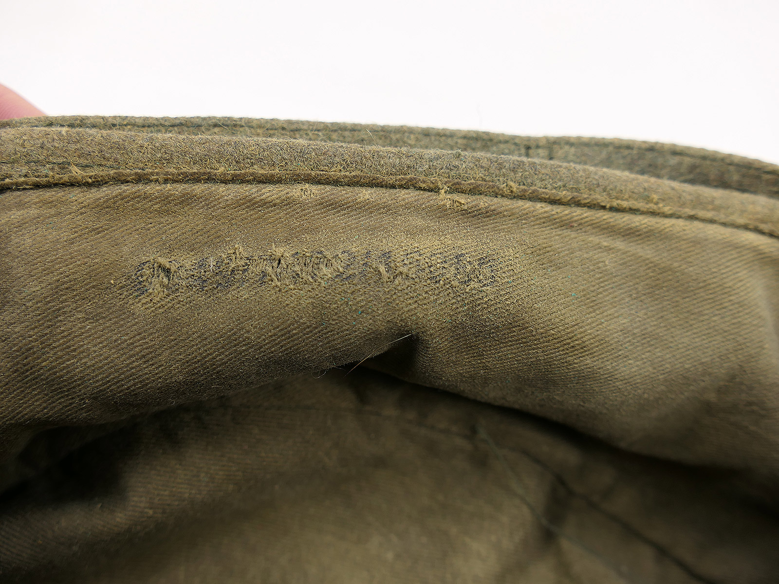 Army M43 field cap, FADE OUT, size 57, with original trapezoid detailing – COLLECTION