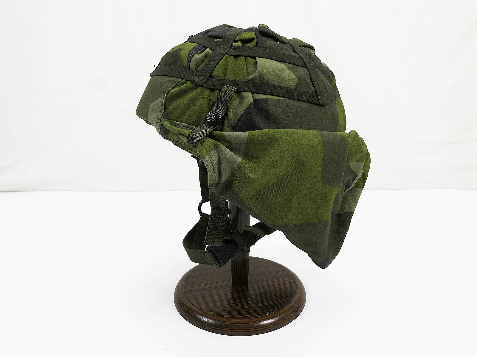 Swedish HJALM M90 Combat Helmet Combat Helmet + CAMO helmet cover size Medium TOP MEGA RARE