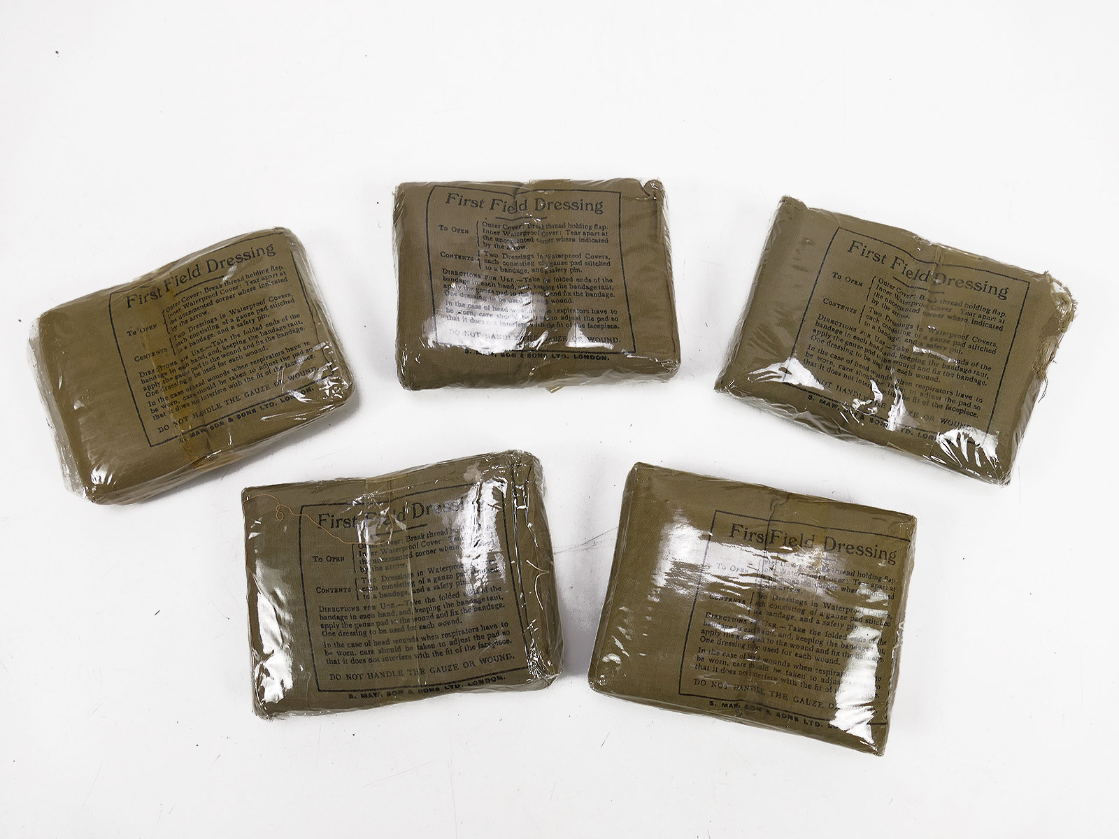 1x Original, sealed British first-aid kit from the Second World War, LONDON, English, First Field Dressing, SMALL 