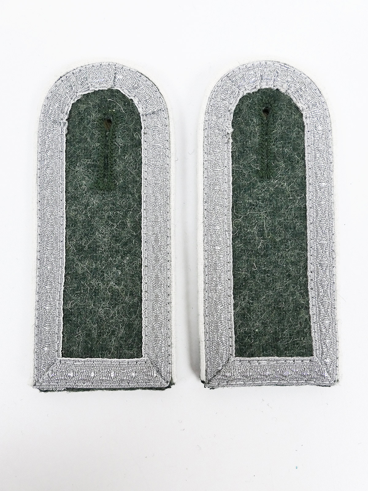 Wehrmacht Shoulder Boards M40 Infantry for NCO with Portepee / Feldwebel