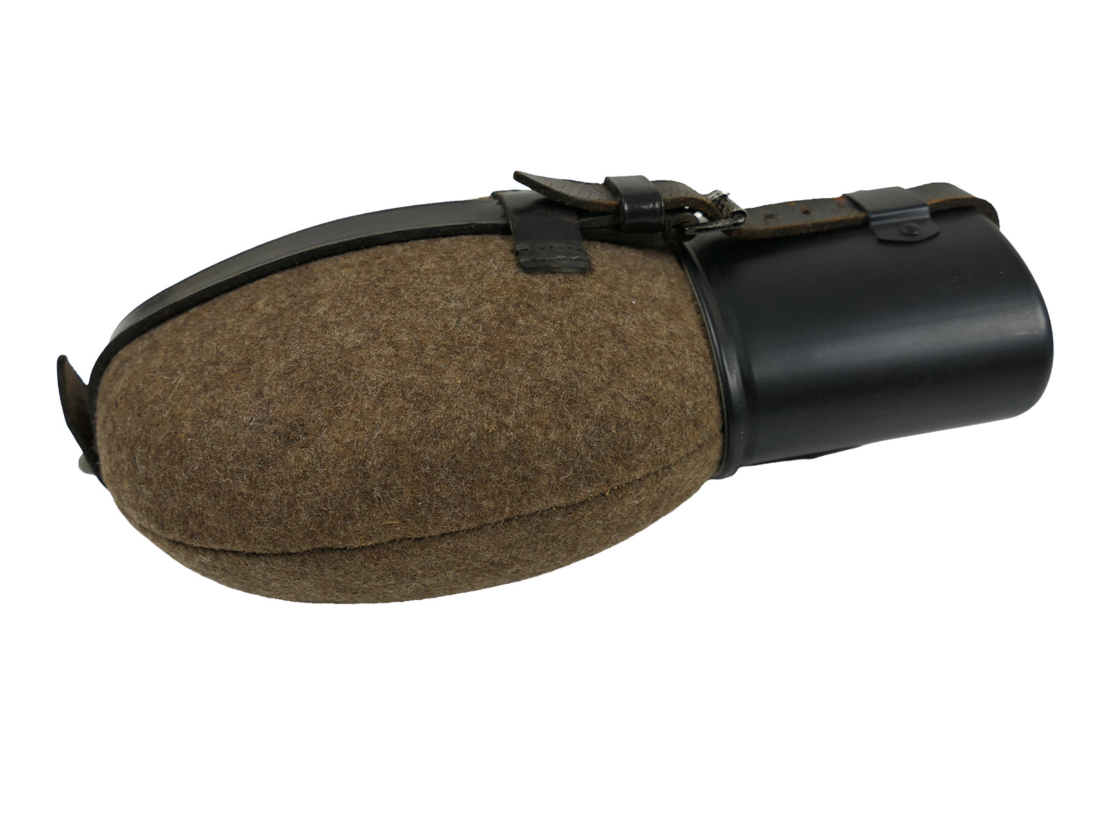 Wehrmacht SKN39 canteen with aluminium cup – COLLECTION BATTLE WORN