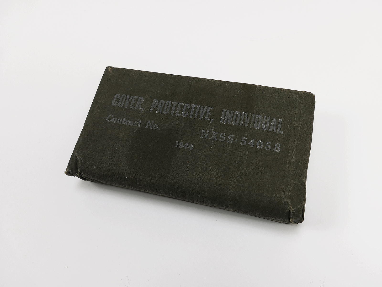 Single piece US Army WW2 cover protective individual dated 1944 Gasplane