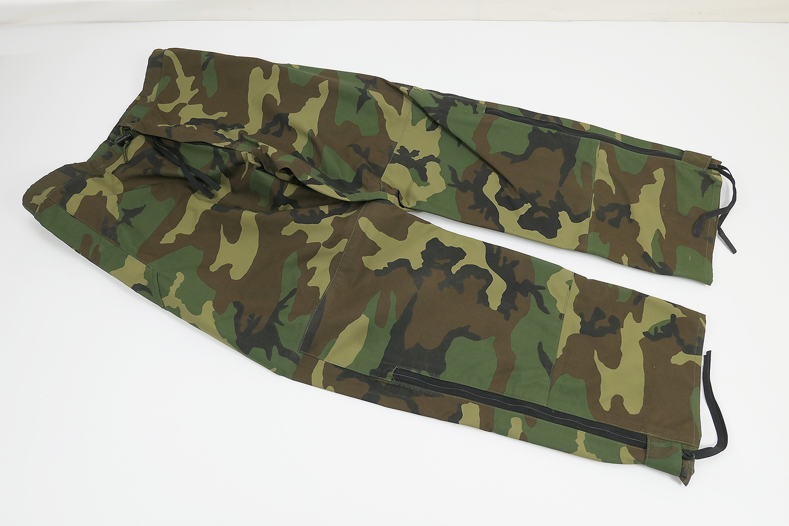 P1540339 US Army rain pants moisture protection overtrousers Camouflage Woodland Cold Weather - Medium Long
