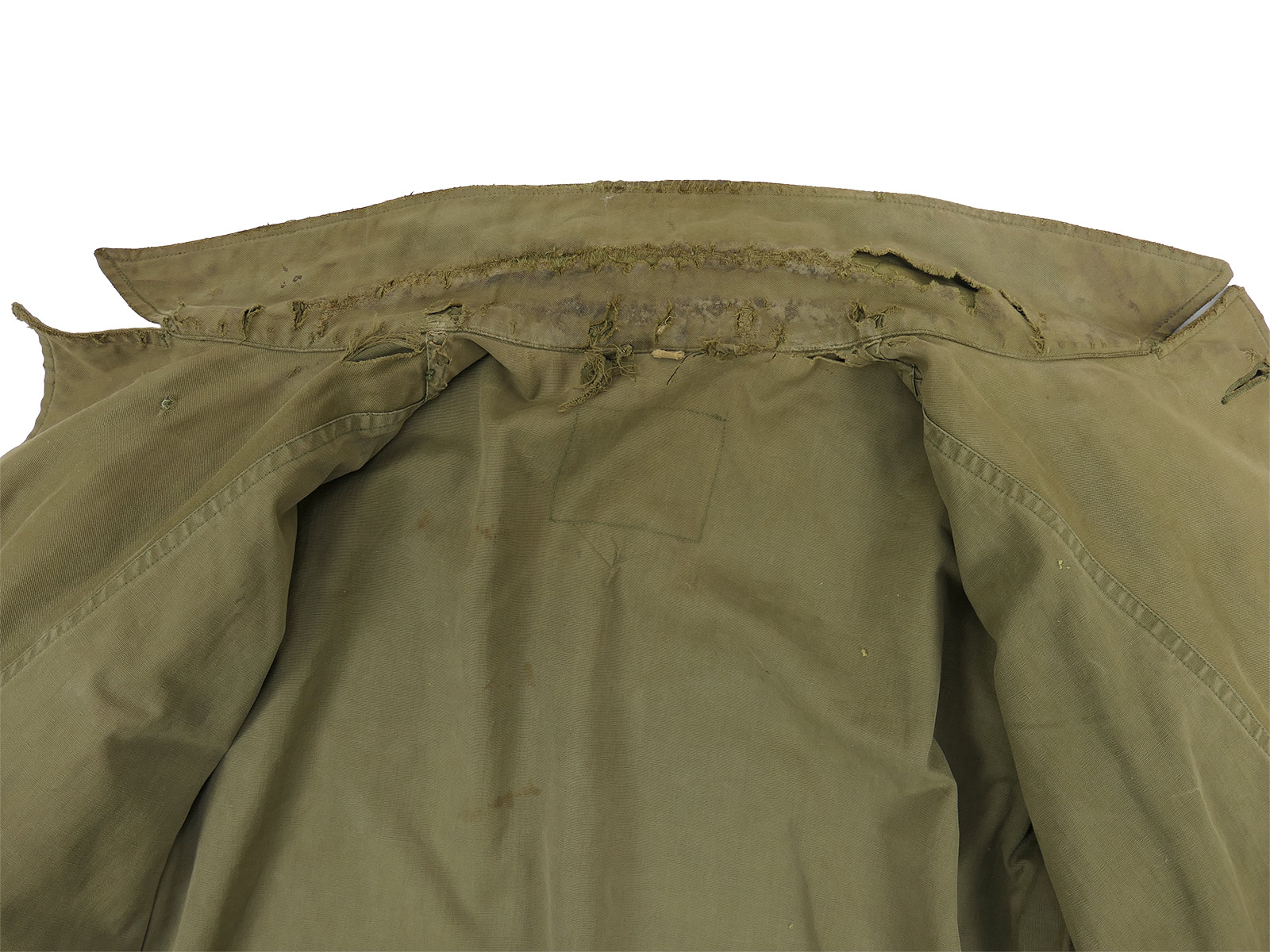 Original US Army WW2 M-1943 Field Jacket, size 36R, BATTLE WORN