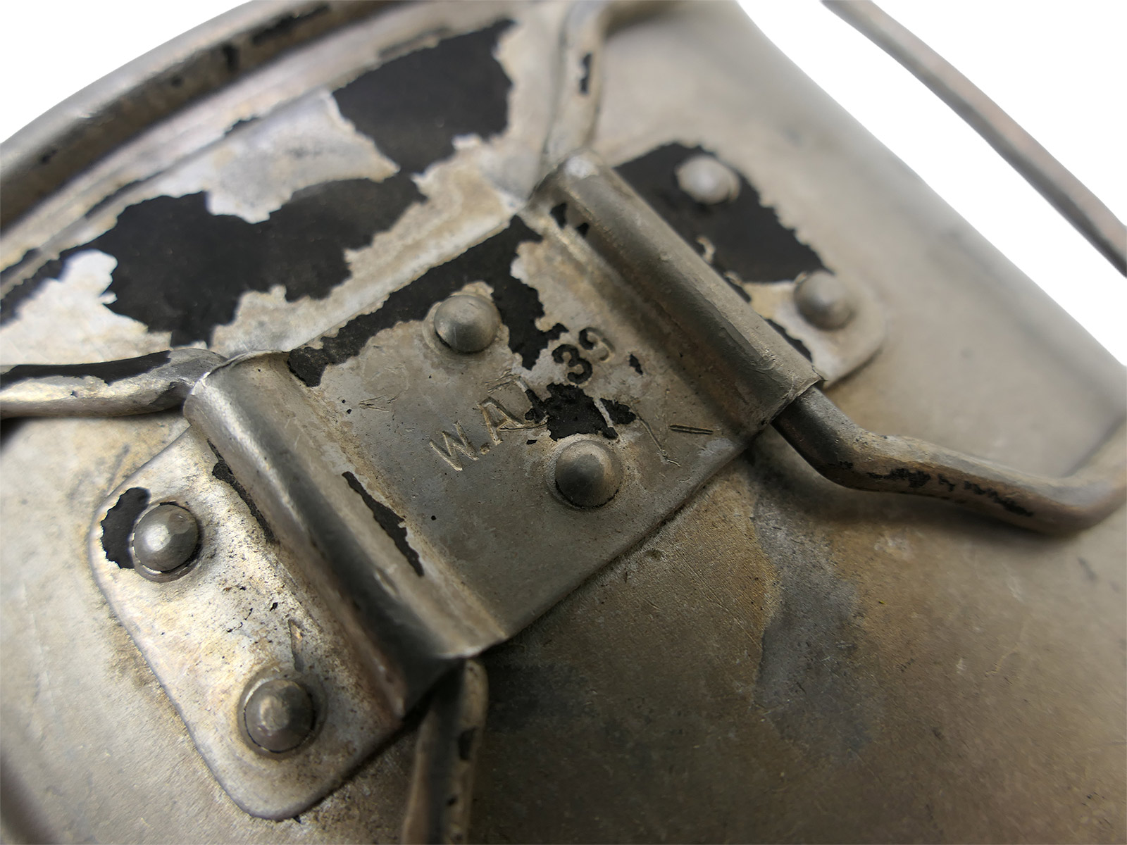 Wehrmacht ESB40 canteen with original aluminium cup WAL39  COLLECTION BATTLE WORN