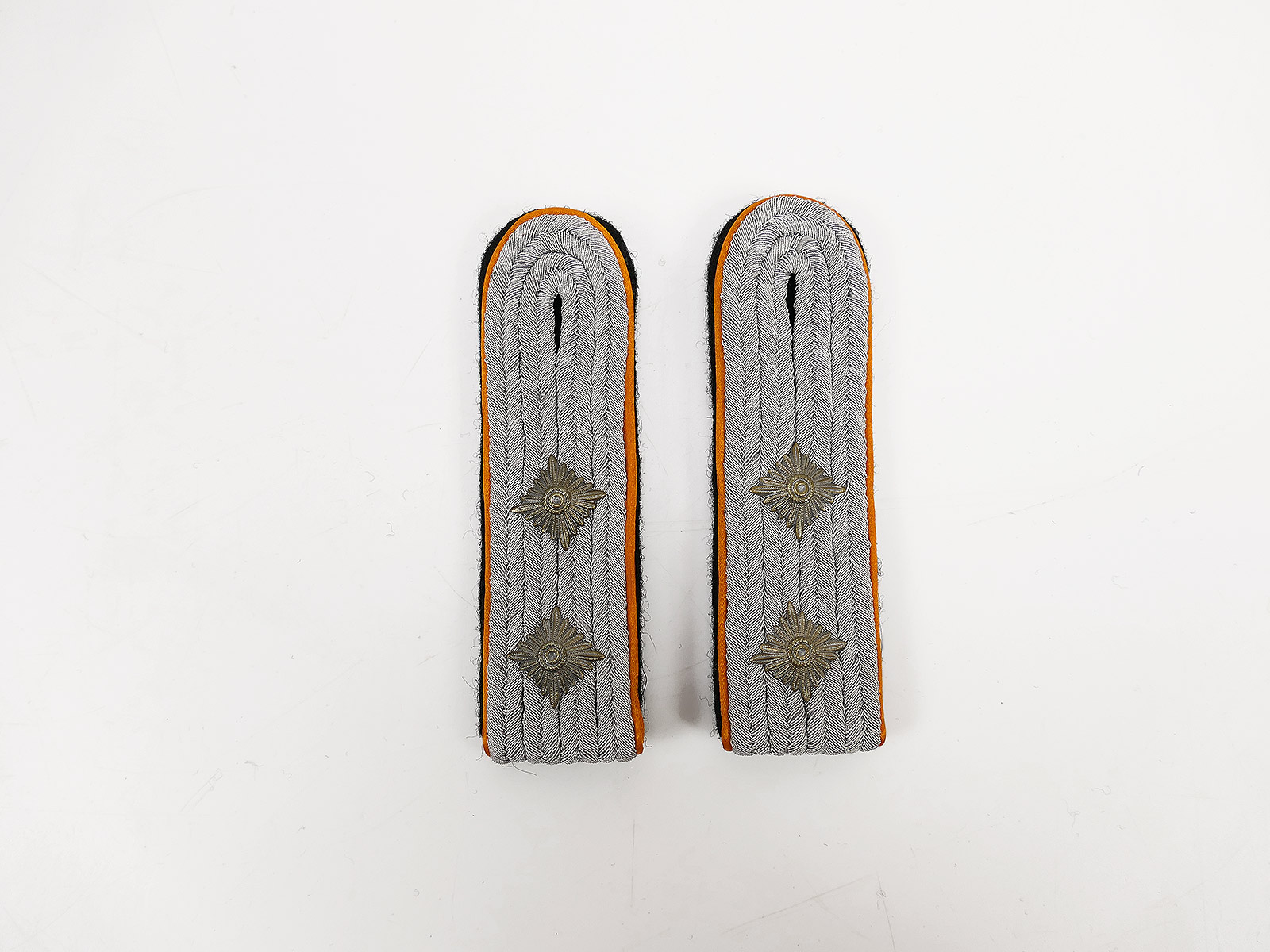 Single pair - 1x pair of Waffen SS shoulder boards epaulettes SS FELDGENDARMERIE Hauptsturmführer