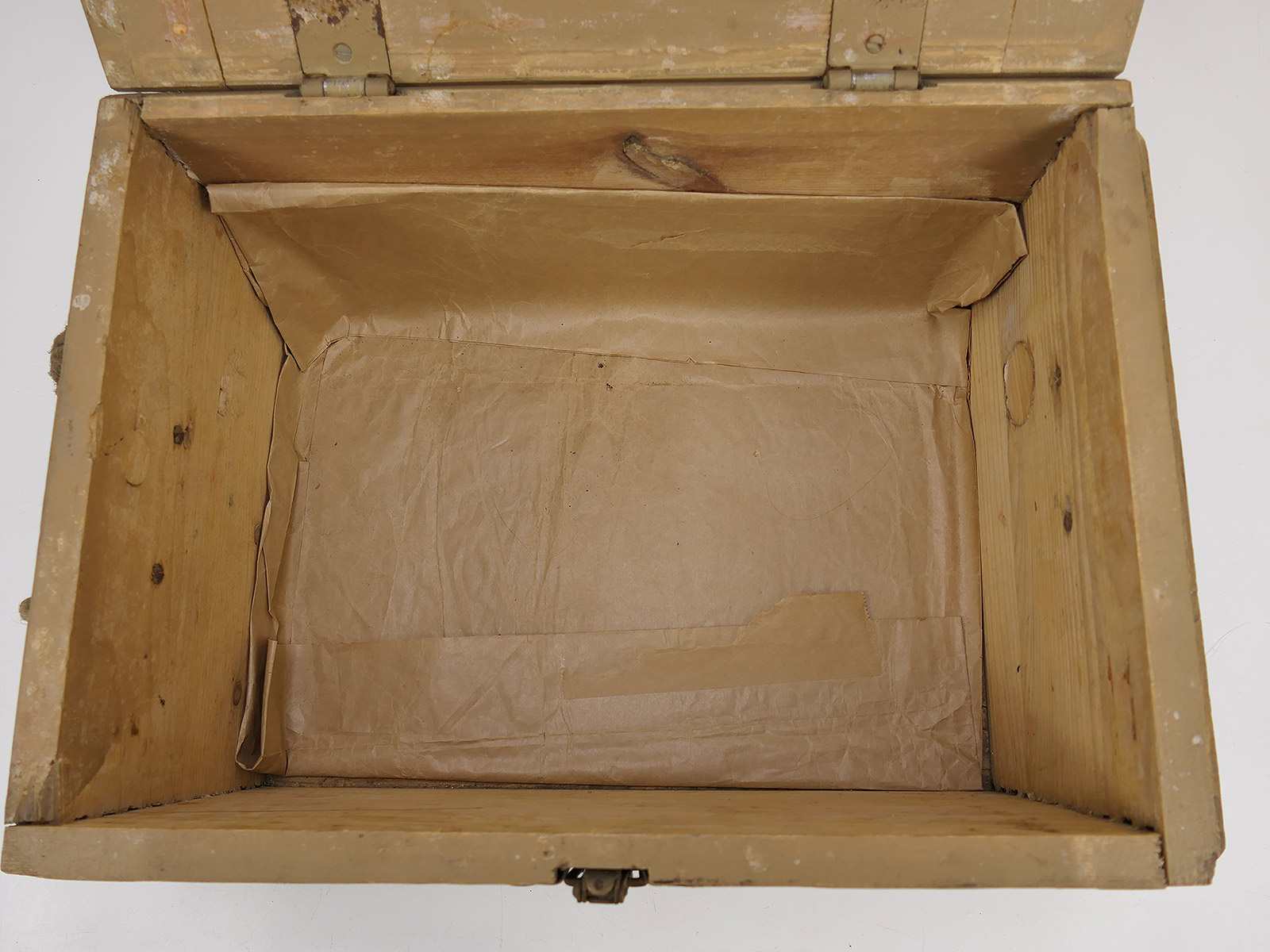 Luftwaffe ammunition box, wooden box, Luftwaffe ammunition box from 1943 onwards, original colour
