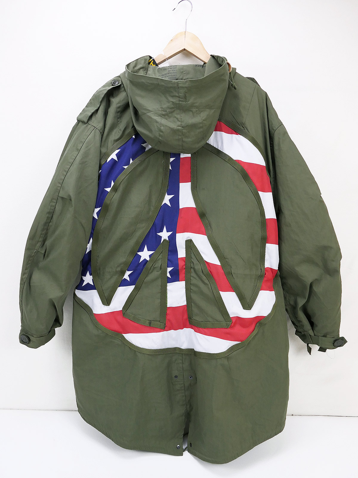 P1435119 UNIKAT - US Shell Parka Hooded Parka M-1951 M51 Korea Vietnam XL with peace sign US flag