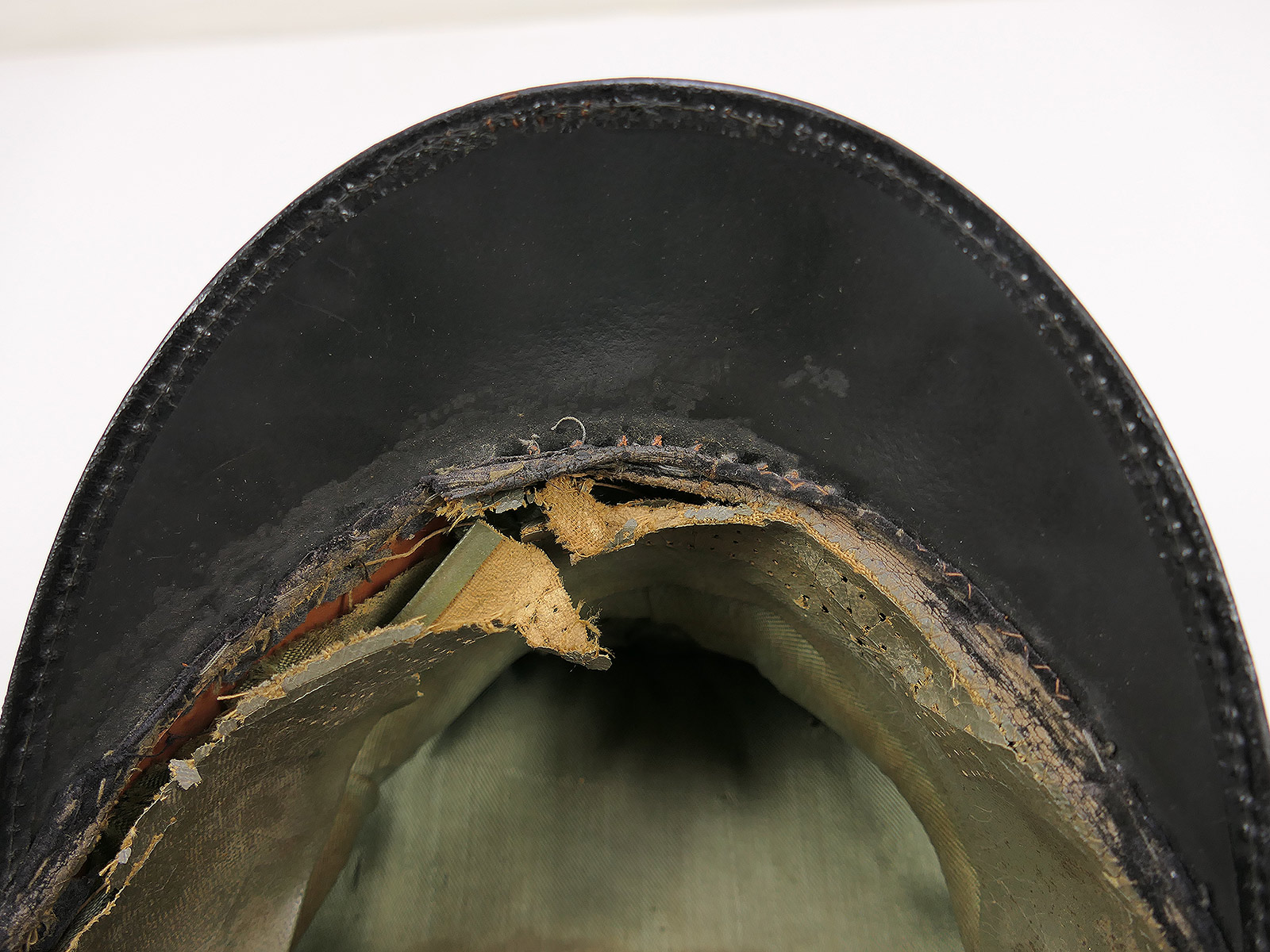 Original LUFTWAFFEN pilot’s cap, paratrooper style, fully decorated – COLLECTION