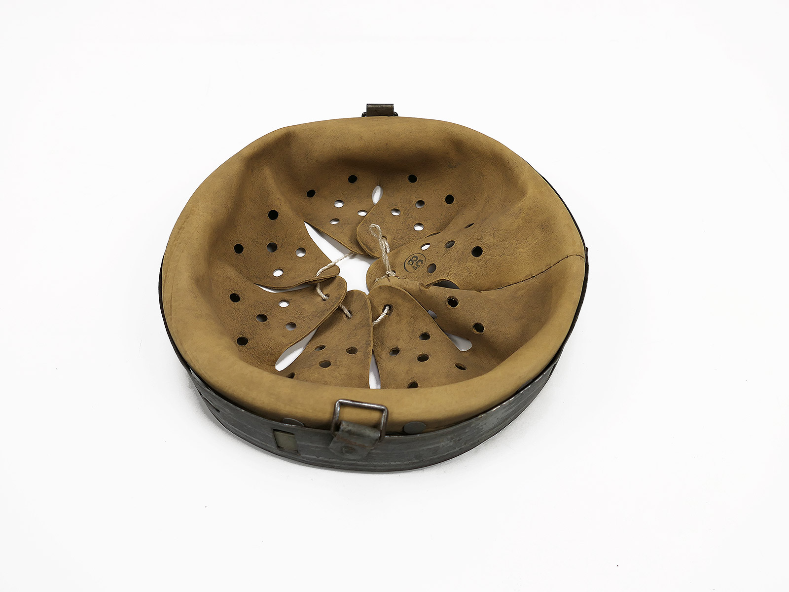 #197/ Wehrmacht steel helmet liner, antique, M35, M40, M42 (58/66), D.R.P. 1943