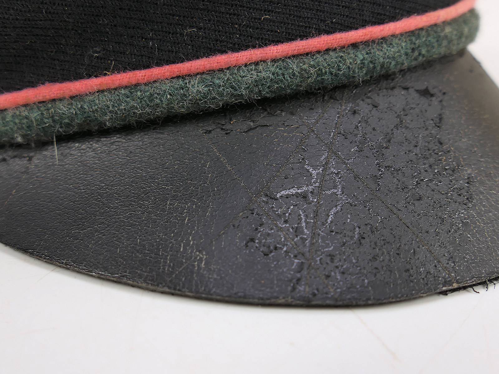 Waffen SS peaked cap, tank, anti-tank gun, Crusher Cap, old style, size 58, knapsack, flat cap – COLLECTION, BATTLE-WORN