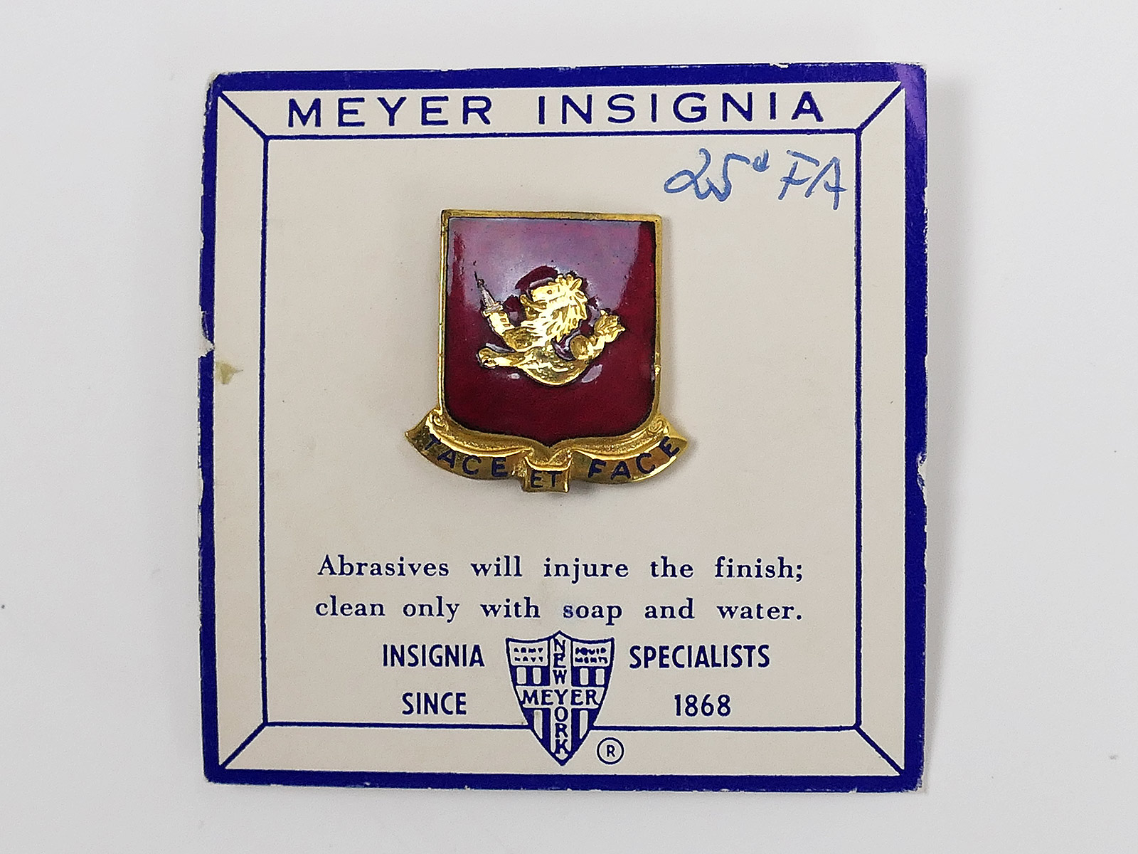 US WW2 Military Unit Crests Insignia 25th Field Artillery DI DUI Pin Medal Badge Insignia Crest