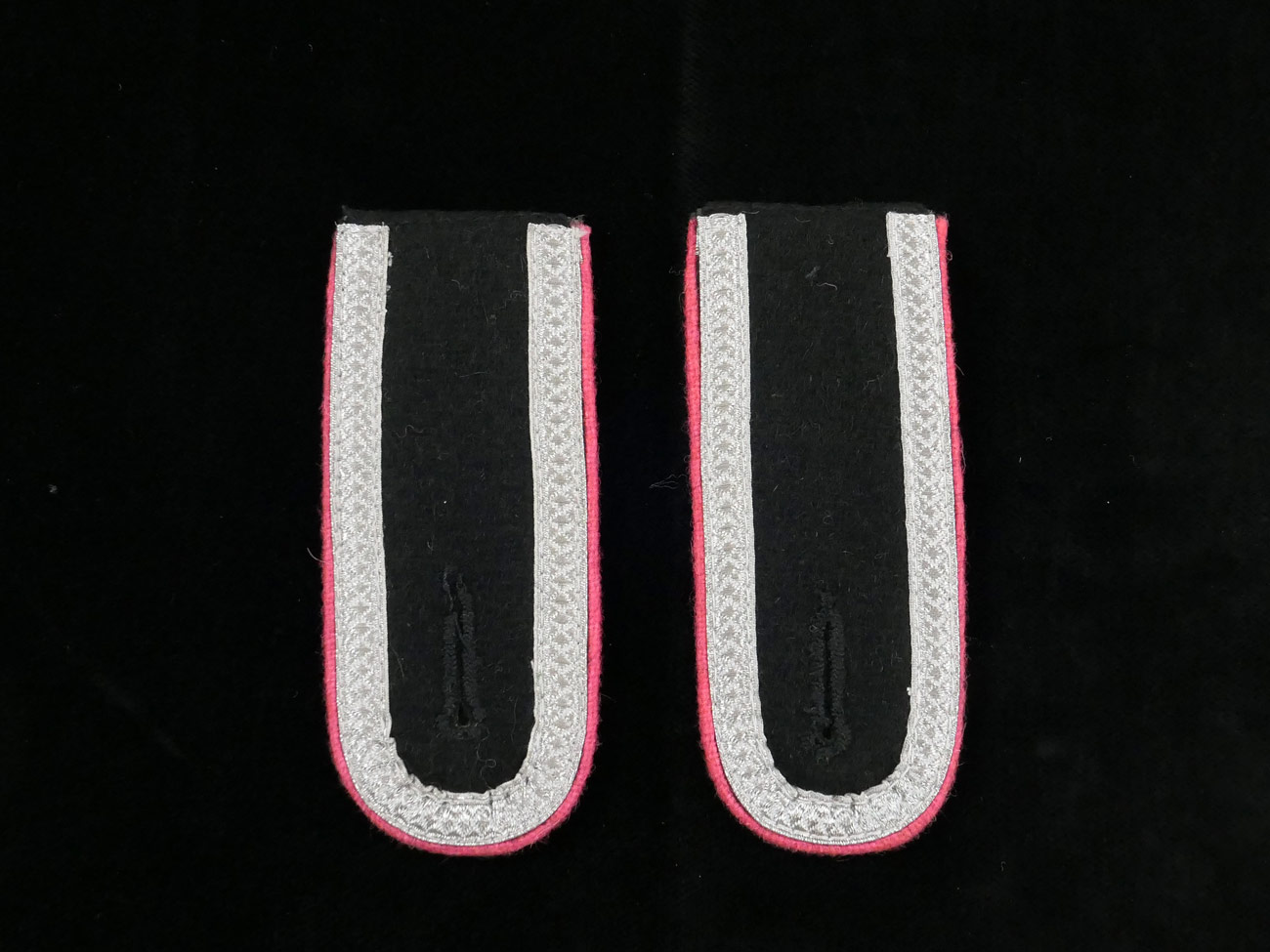 Shoulder flaps NCO / Unterscharführer Panzertruppe