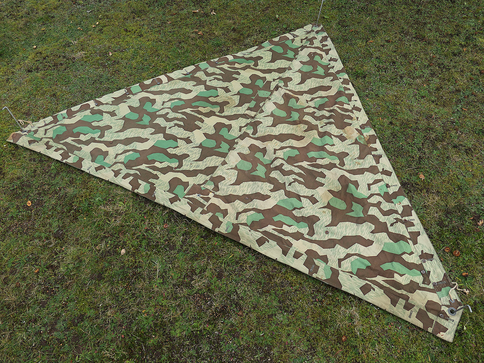 Wehrmacht Late-Period Original M31 Tent Canvas, Splinter Camouflage – RBNR. – Tent Fabric, Camouflage Tent Fabric, VERY NICE, BATTLE-WORN