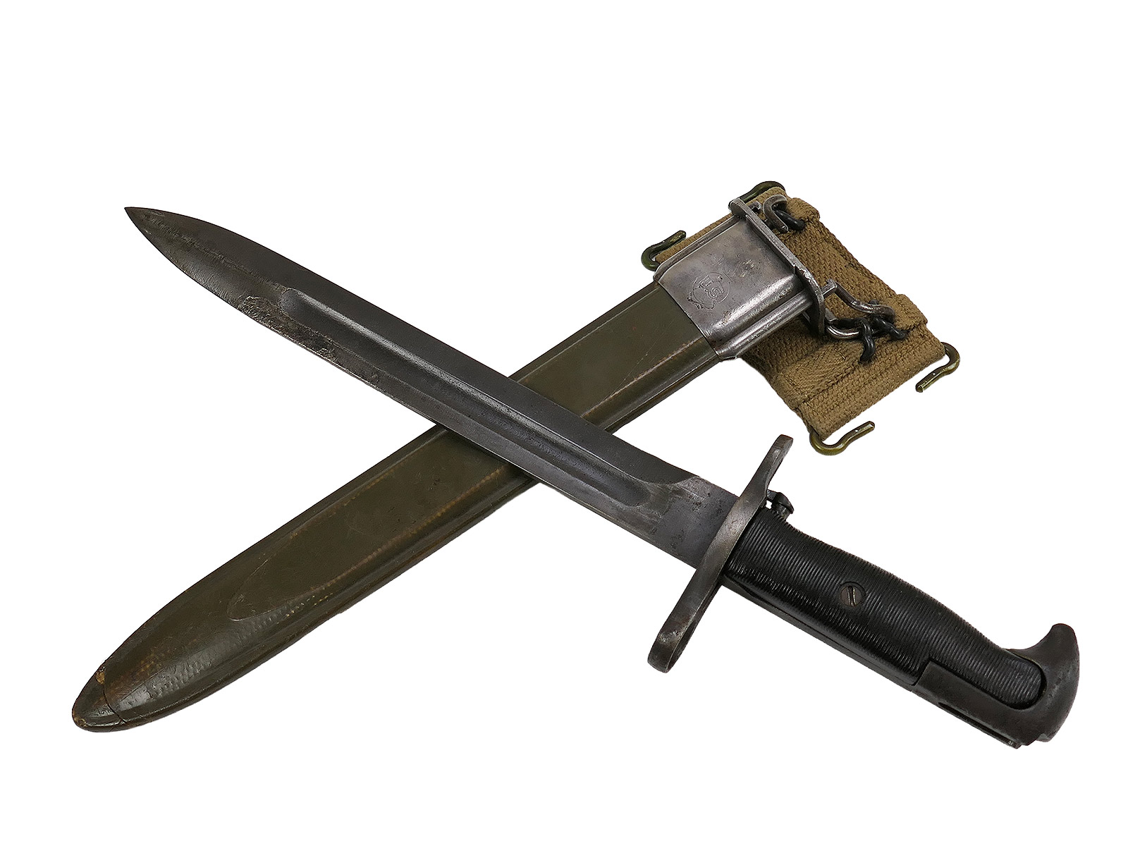 US Army WW2 M1 bayonet in scabbard for the M1 Garand carbine, with webbing belt attachment / Collection