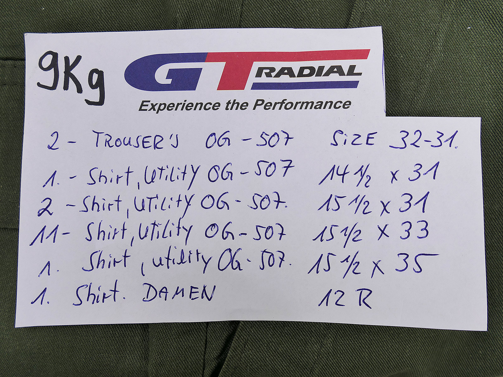 Lot comprising 16 US Army Utility Shirts (OG107) + 2 pairs of field trousers from the 1980s – MIXED