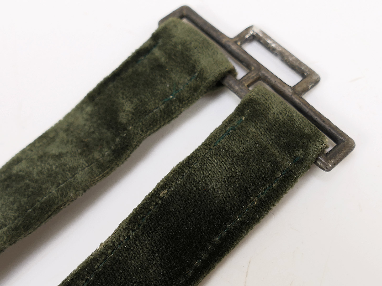 Wehrmacht dagger hanger for the Army officers’ dagger – Assmann COLLECTION