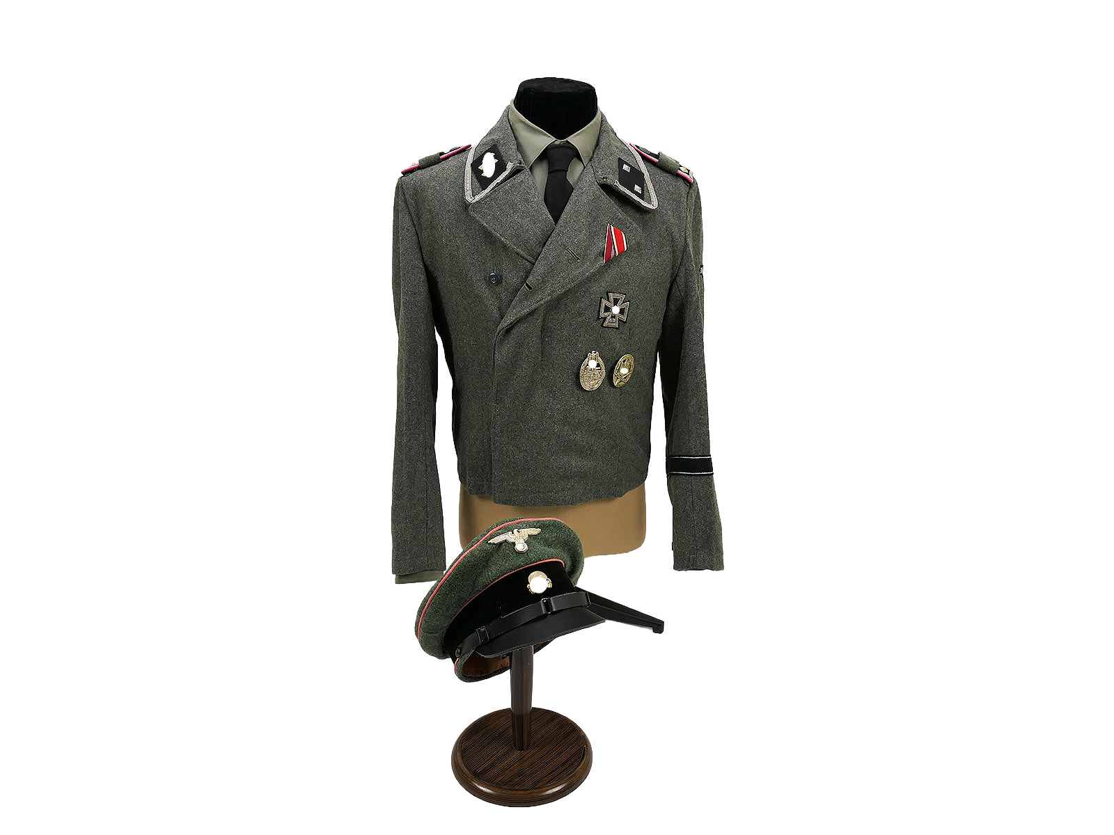 Uniform ensemble LAH Leibstandarte Waffen SS Sturmgeschütz jacket peaked cap Sturmgeschütz