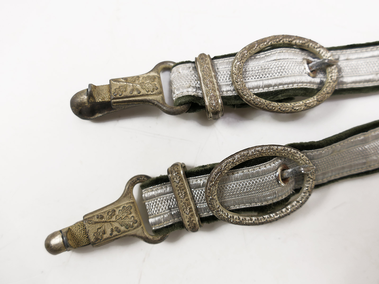 Wehrmacht dagger hanger for the Army officers’ dagger – Assmann COLLECTION
