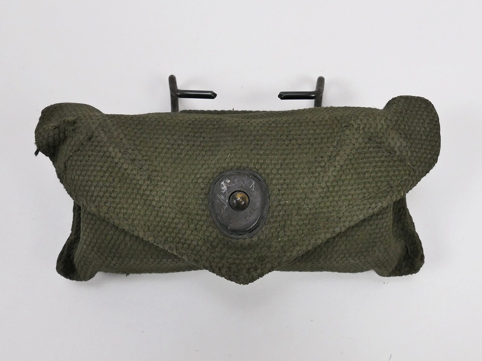 P1705313 #8 US Army First Aid Kit M-1942 Pouch OLIV first aid kit bag with contents