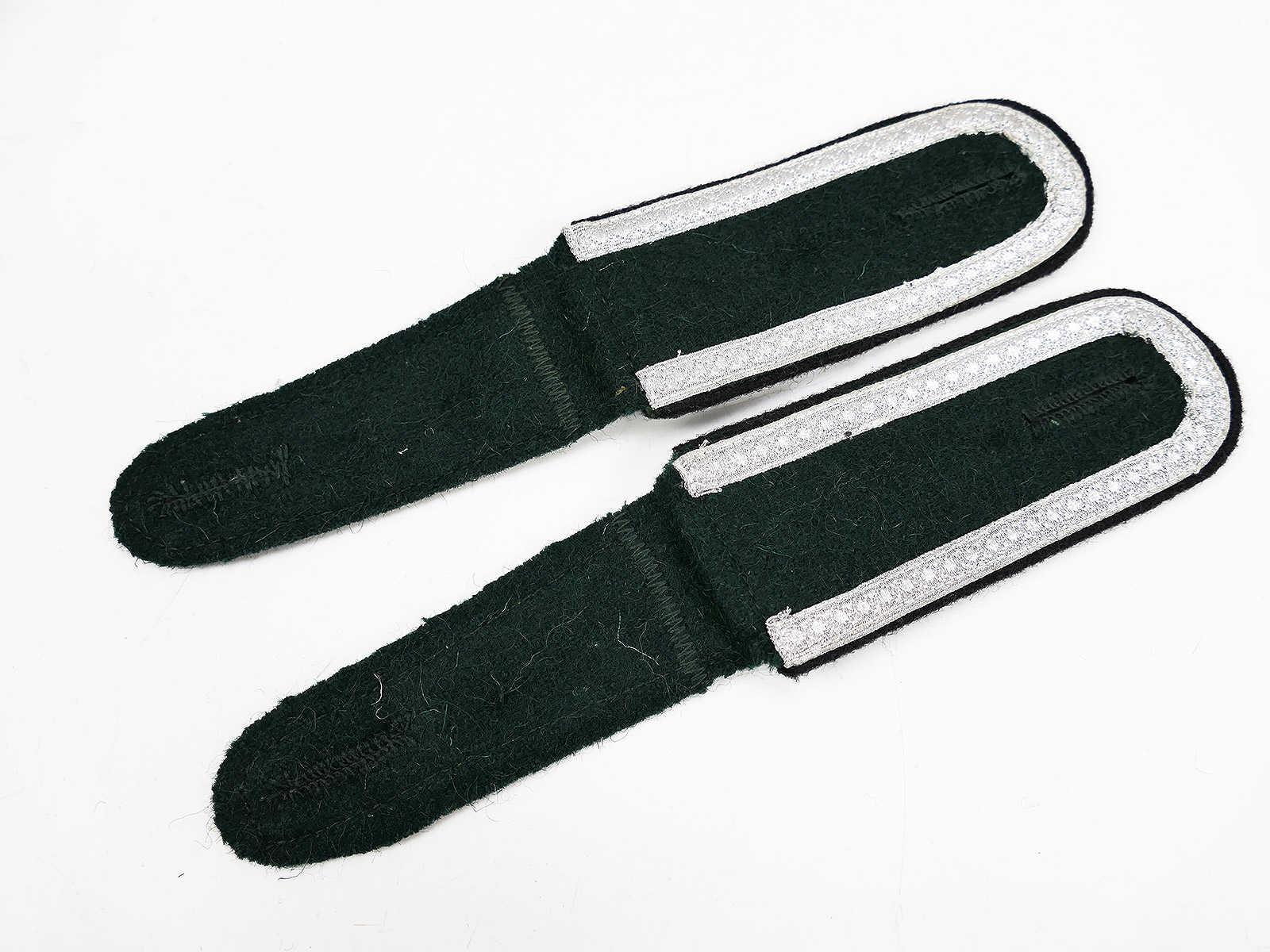 Wehrmacht M36 epaulettes for non-commissioned officers in the Sappers Corps, for the M1936 field tunic