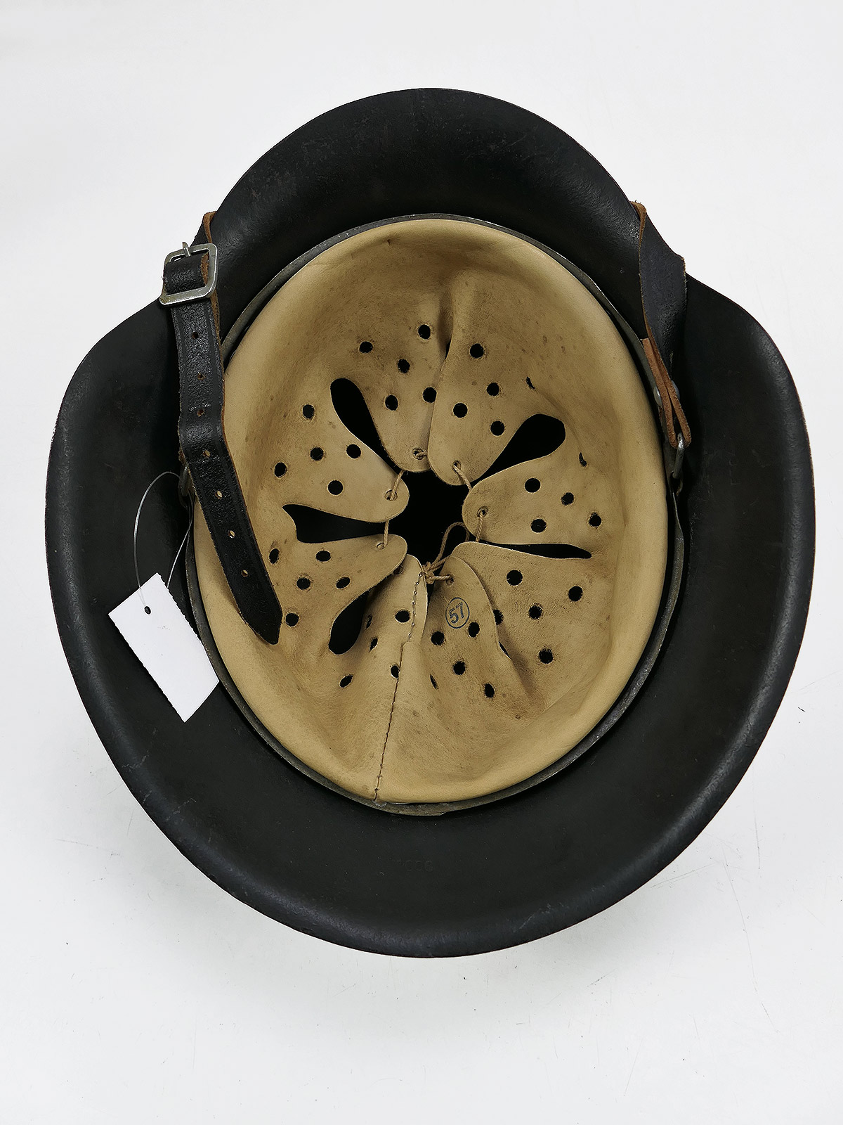 Original Luftwaffe M42 ET64 steel helmet with helmet lining and chin strap, size 57, BATTLE WORN