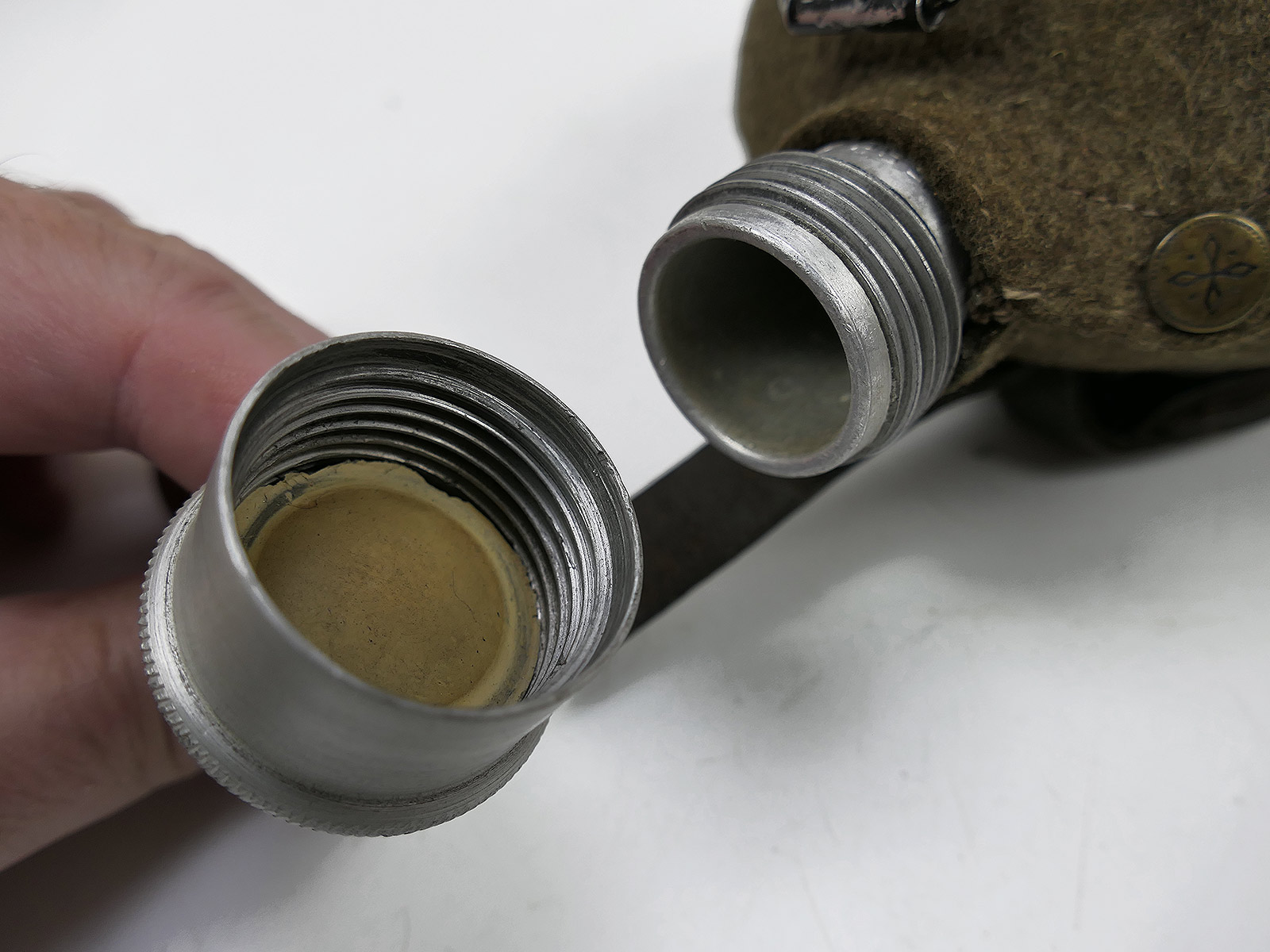 Wehrmacht ESB40 canteen with original aluminium cup WAL39  COLLECTION BATTLE WORN