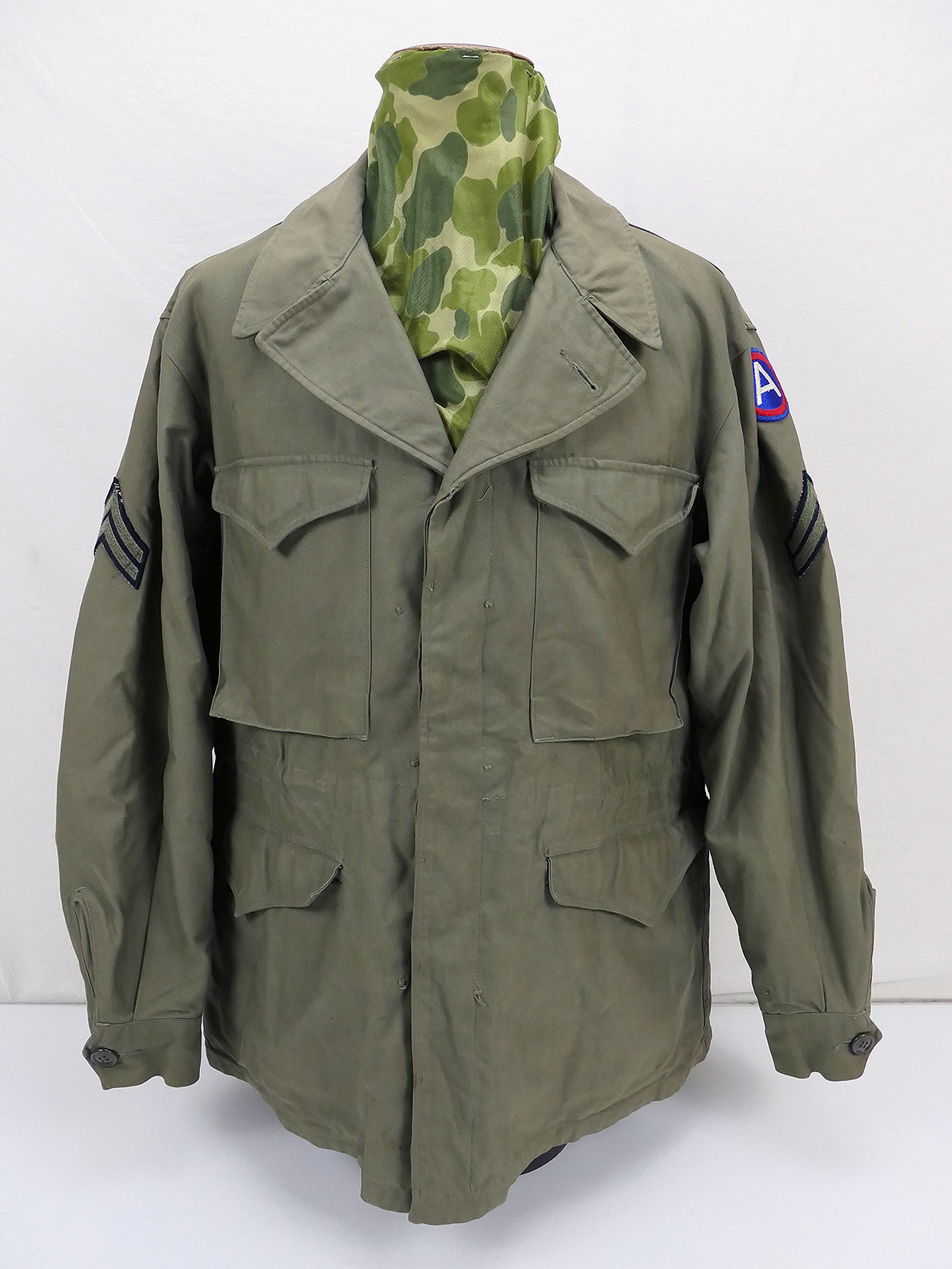 Original US Army WW2 M-1943 Field Jacket 1944 size 38R