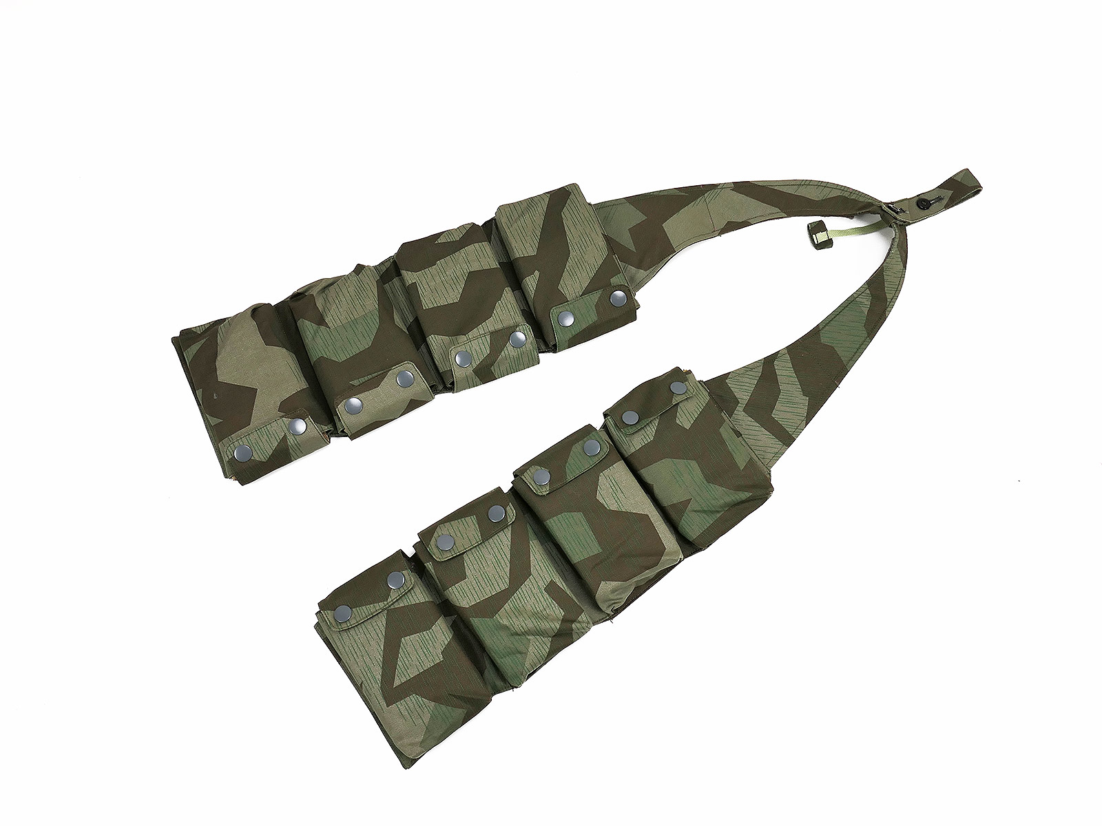 Paratrooper bandolier magazine carrying strap for Fg42 splinter camouflage 