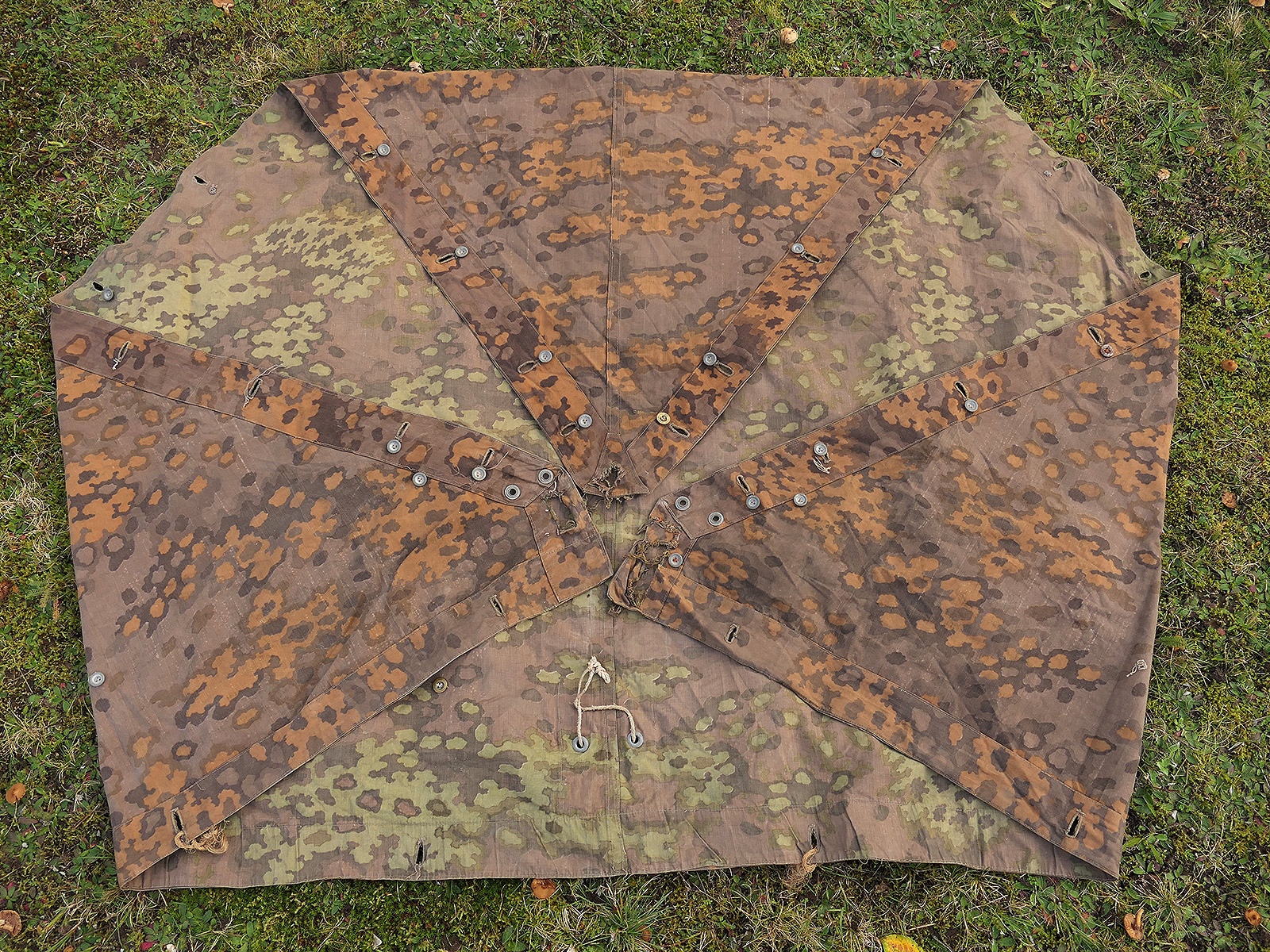#B/ Waffen SS Original Tarpaulin – Oak Leaf Camouflage Tarpaulin – Battle-Worn