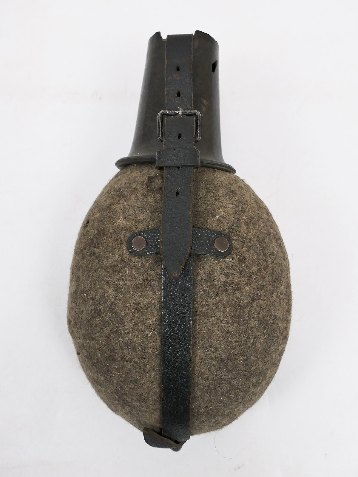 Wehrmacht water bottle steel red lacquered late version from collection