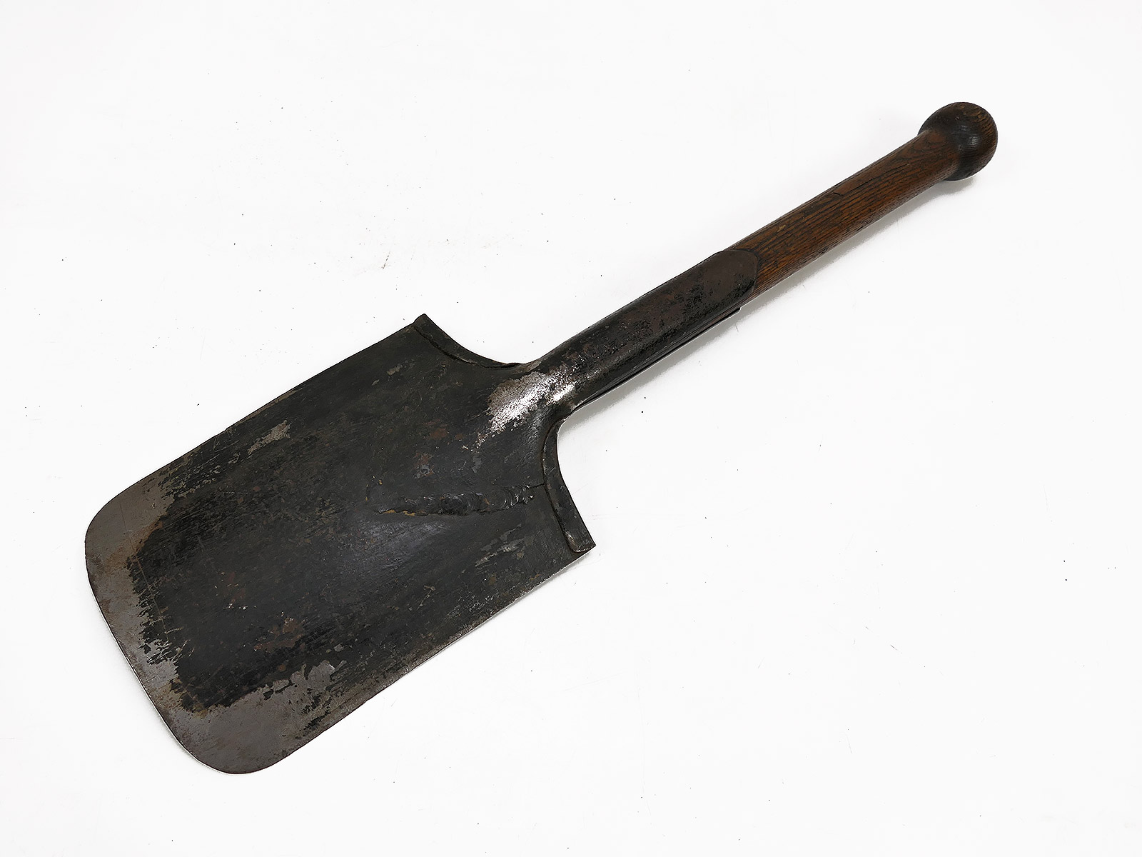 Antique infantry spade with hallmark, in a leather pouch / spade pouch – COLLECTION