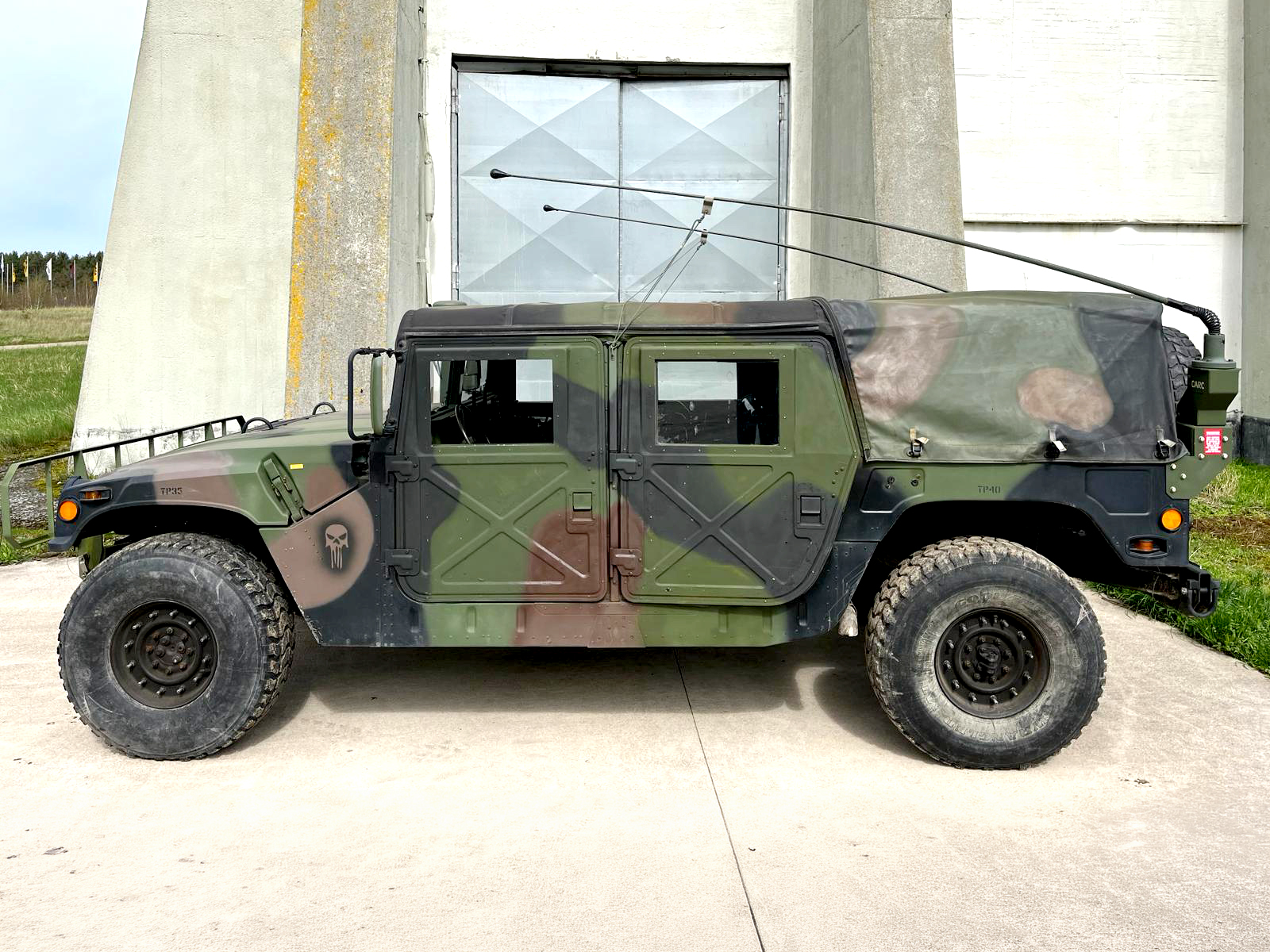HUMVEE M998