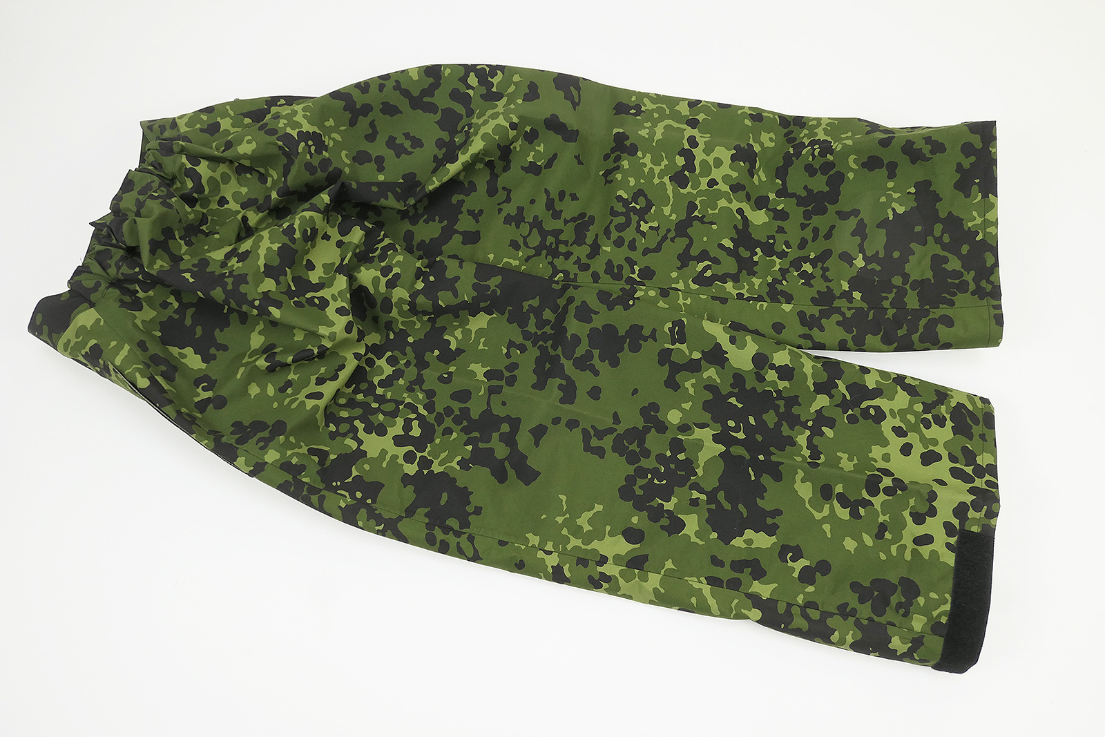 P1500966 Size XS - Denmark Gore-tex waterproof trousers Flecktarn HMAK 2002 rain trousers