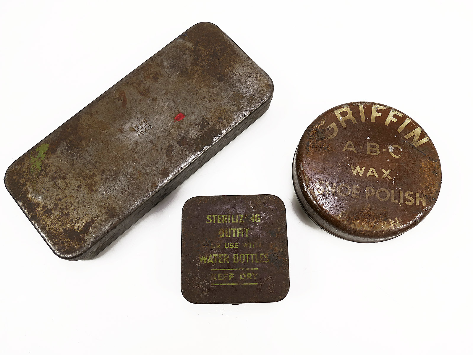 SET US WW2 3 tin tins of personal kit shoe polish (still containing product)