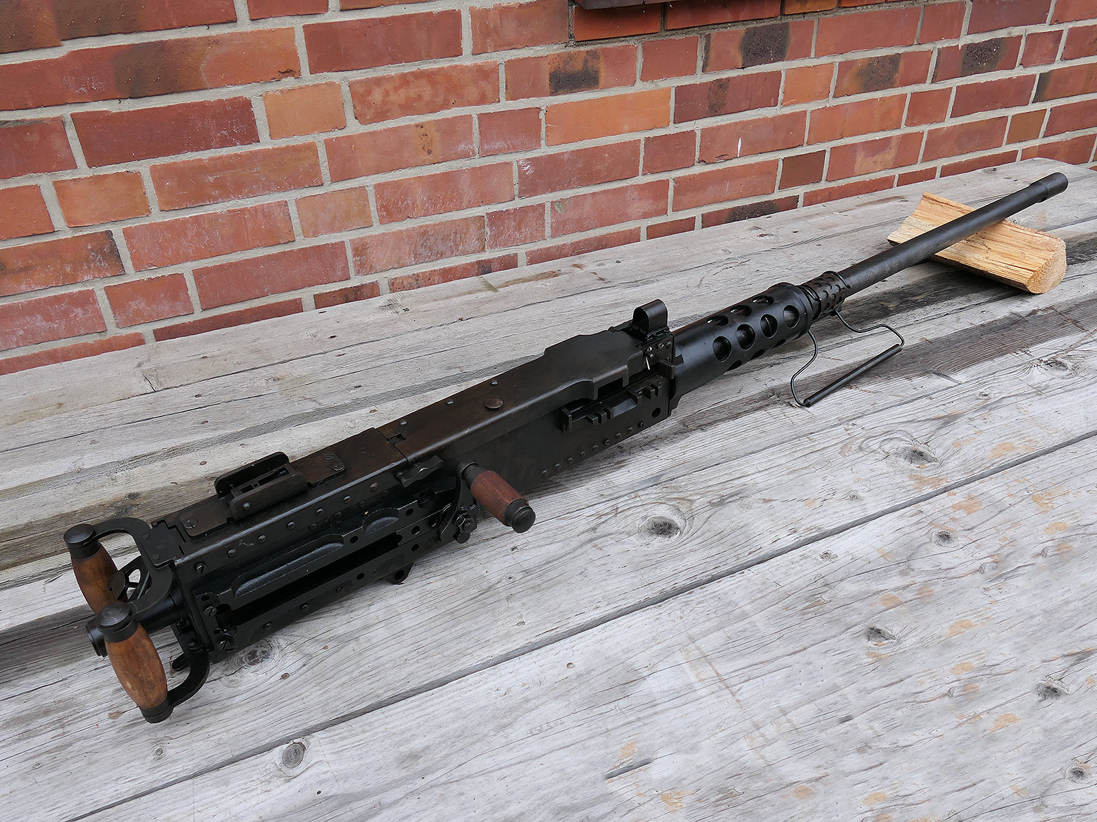 #A Browning Machine Gun MG Cal. 50 M2 Jeep Mount Tripod – Model – 1:1 metal replica, barrel can be dismantled
