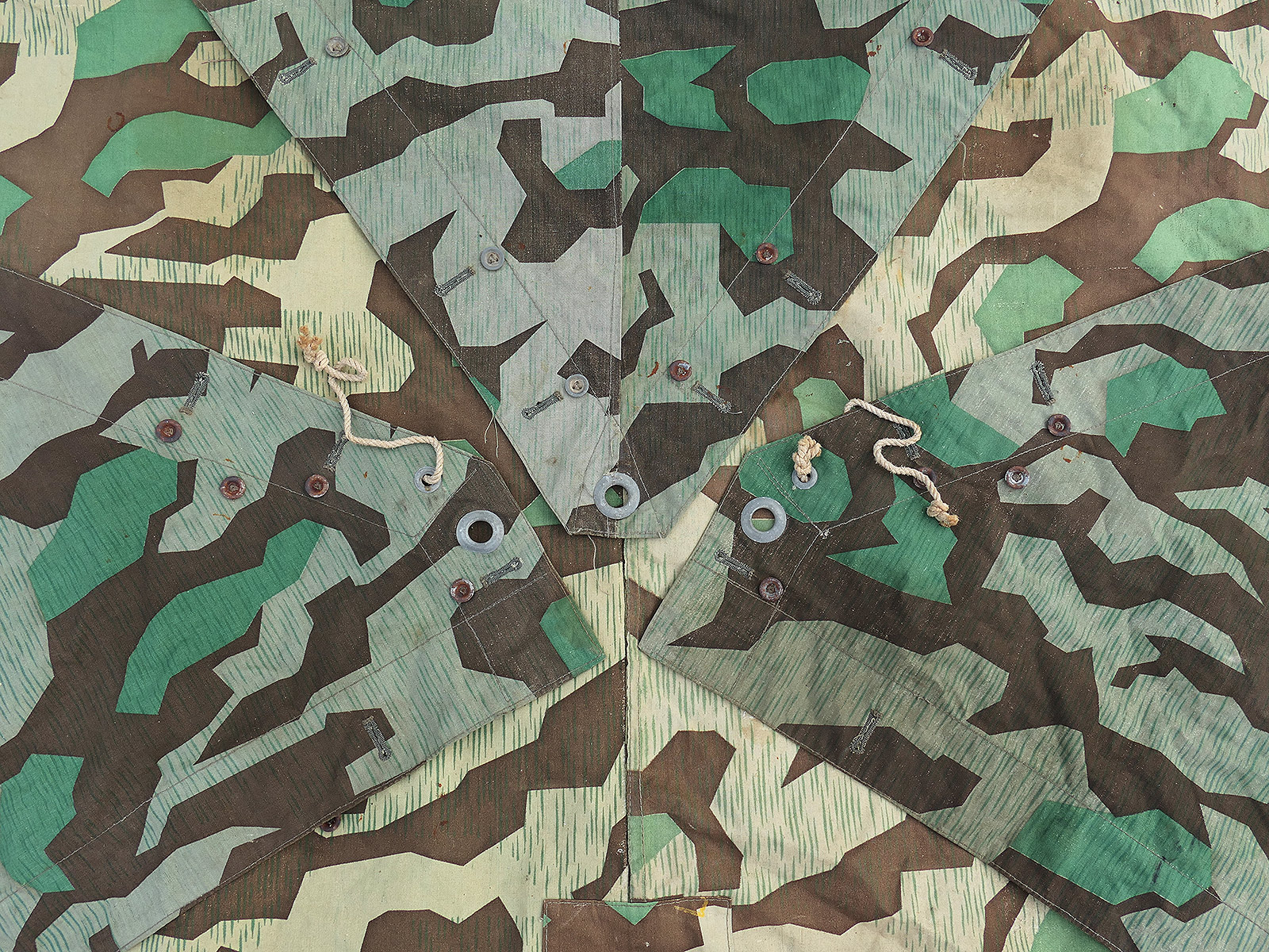 Wehrmacht Late-Period Original M31 Tent Canvas, Splinter Camouflage – RBNR. – Tent Fabric, Camouflage Tent Fabric, VERY NICE, BATTLE-WORN