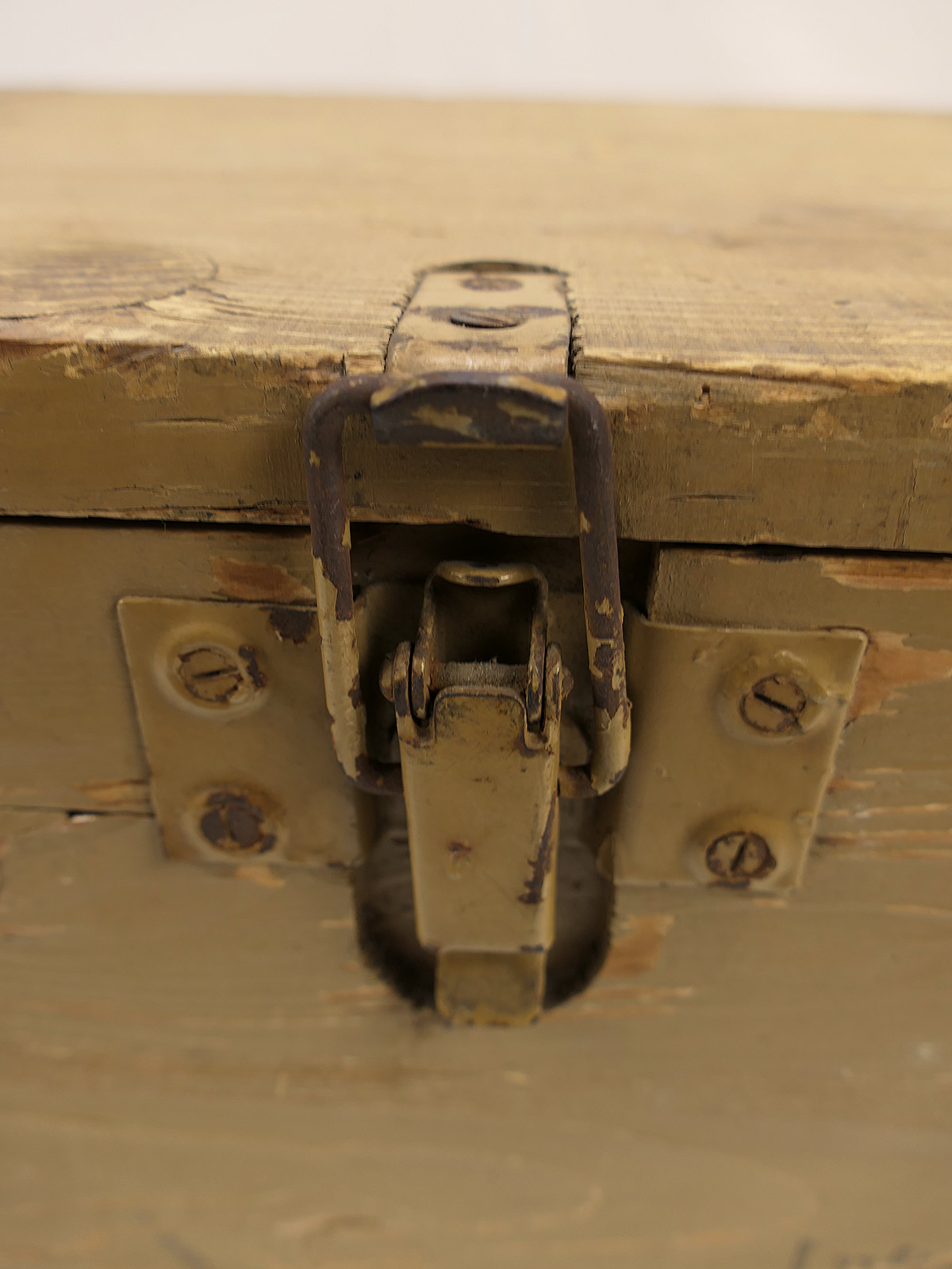 Luftwaffe ammunition box, wooden box, Luftwaffe ammunition box from 1943 onwards, original colour
