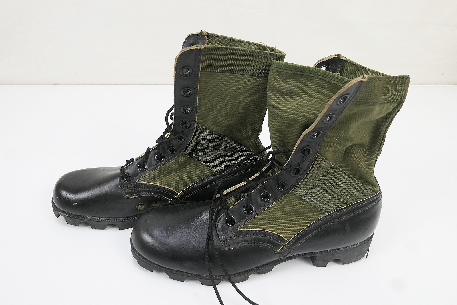 US Army Boots South Vietnamese Army - Panama Jungle Boots olive jungle boots - Size 9 N