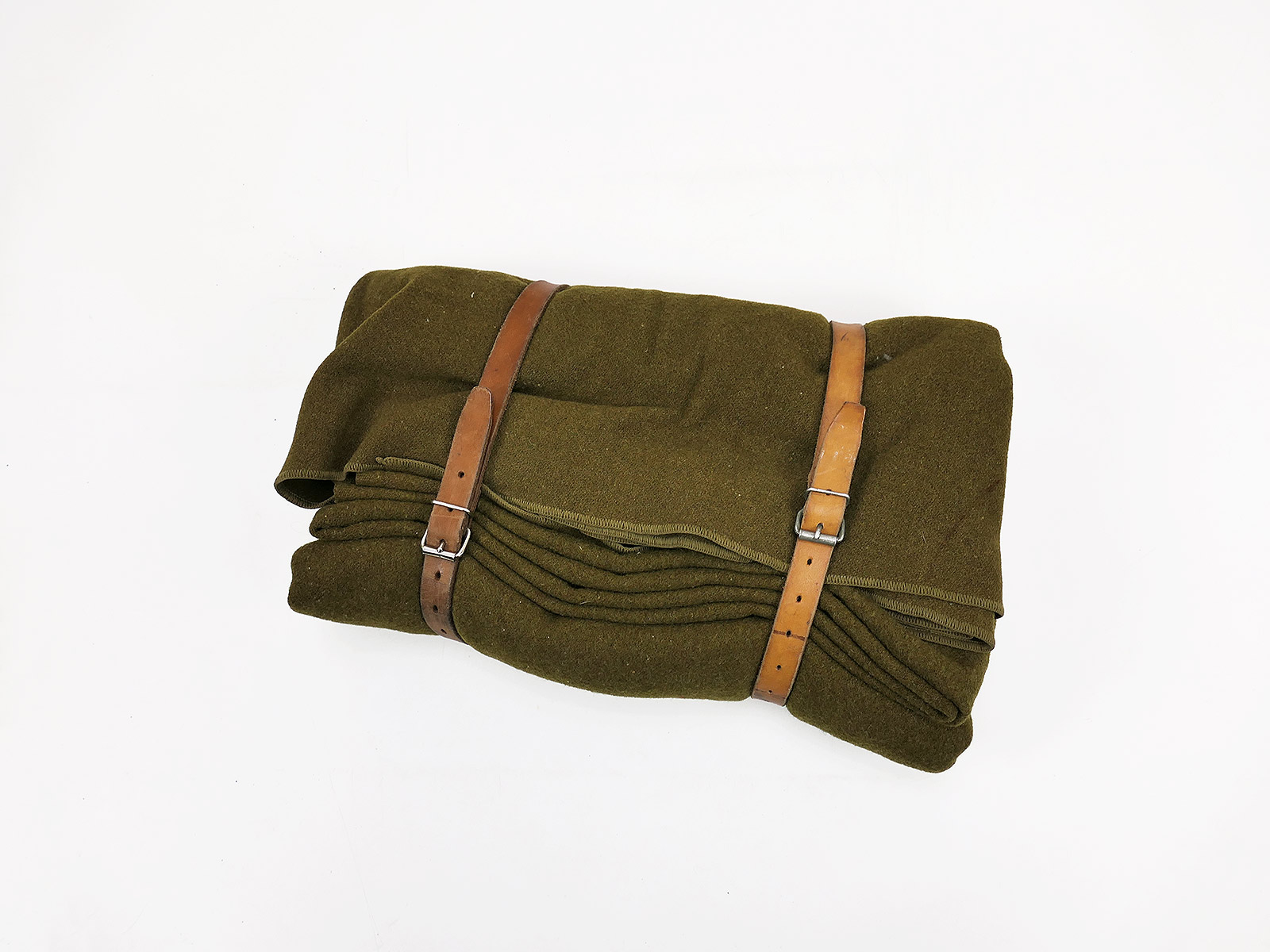 Original US Army WW2 Virgin Wool Blanket, OD, Camp Blanket with 2 Leather Straps, COLLECTION, BATTLE-WORN