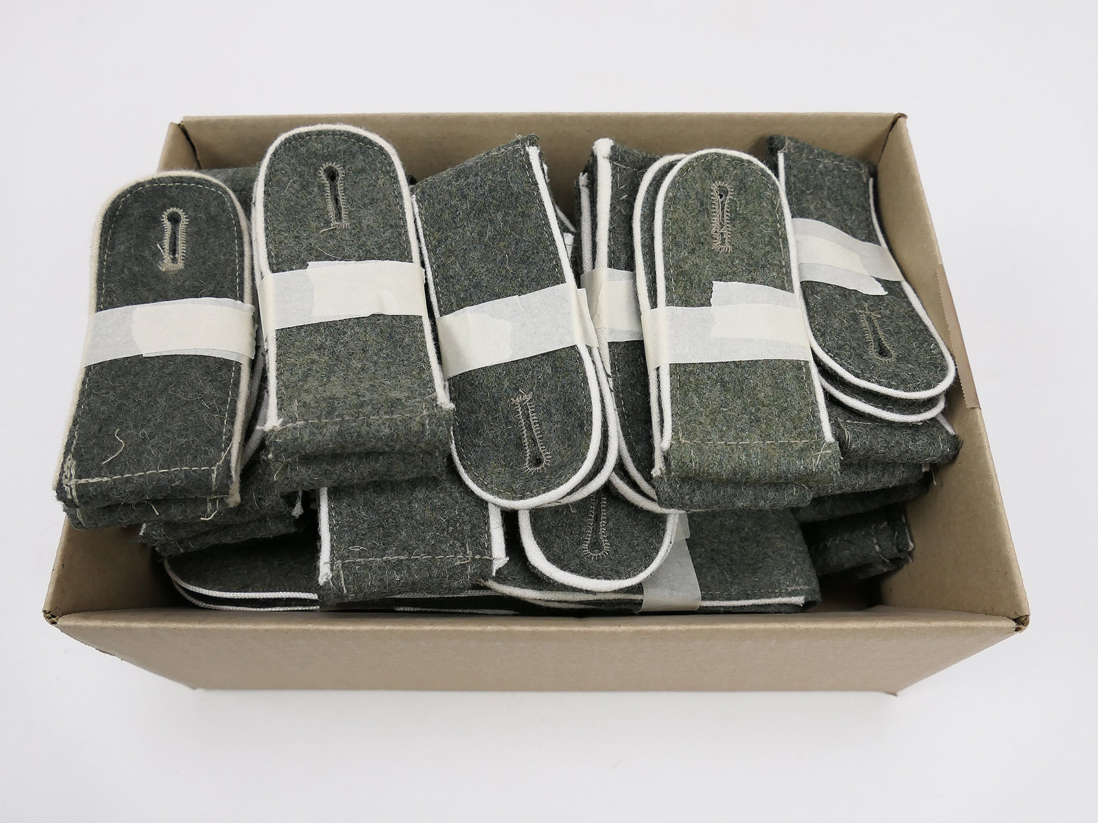 P1578716 1x pair of Wehrmacht epaulettes M40 infantry version for teams