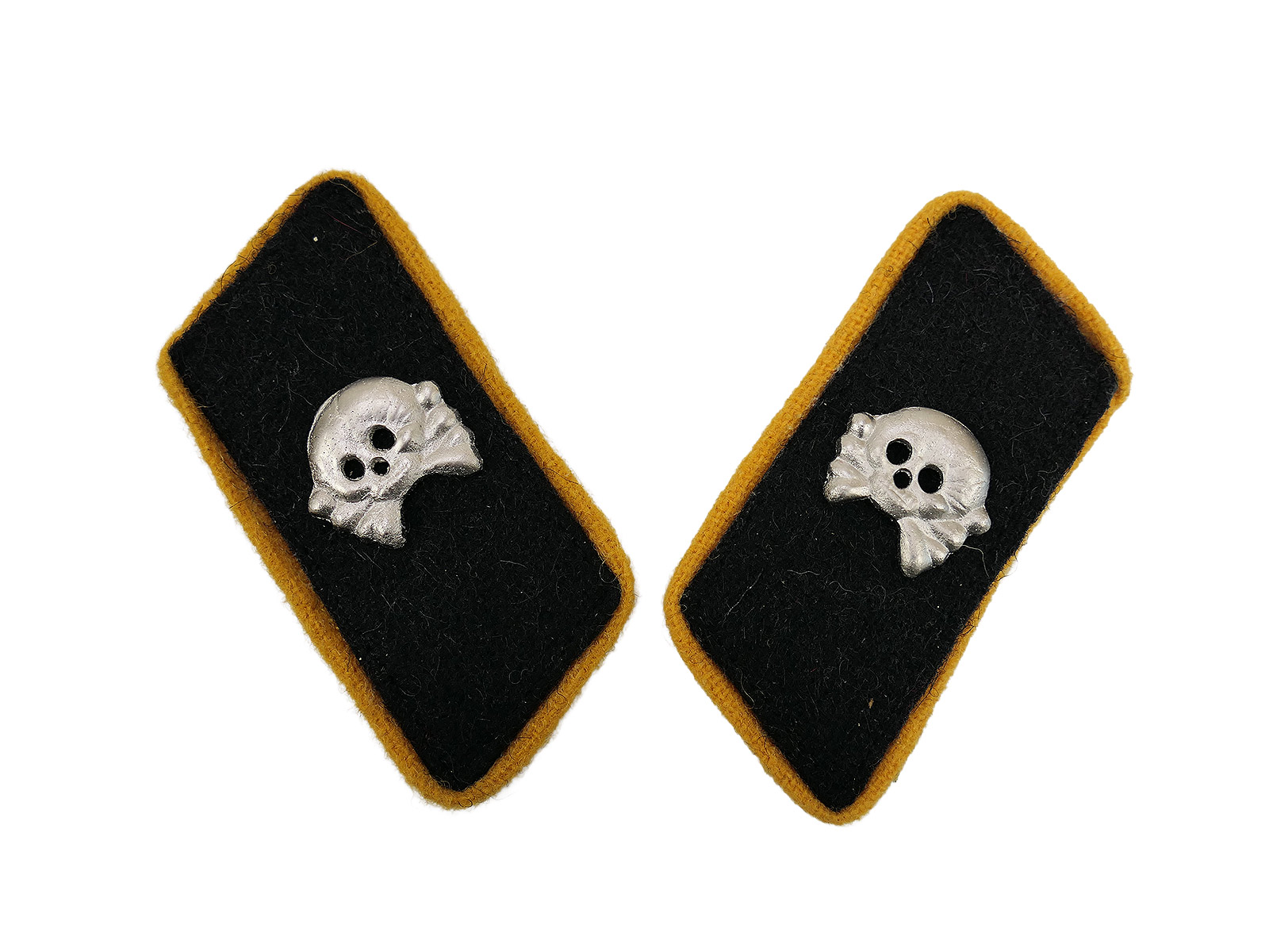 Wehrmacht collar badge – Armoured Corps, Armoured Reconnaissance Unit 