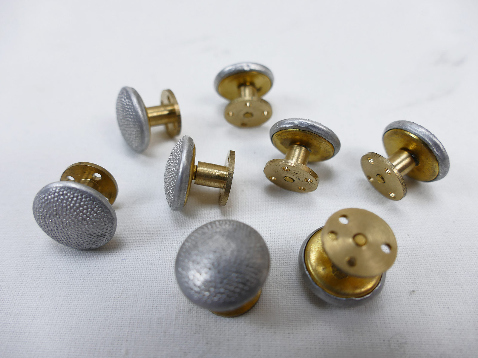 Wehrmacht 1x piece screw button button for epaulettes 15mm