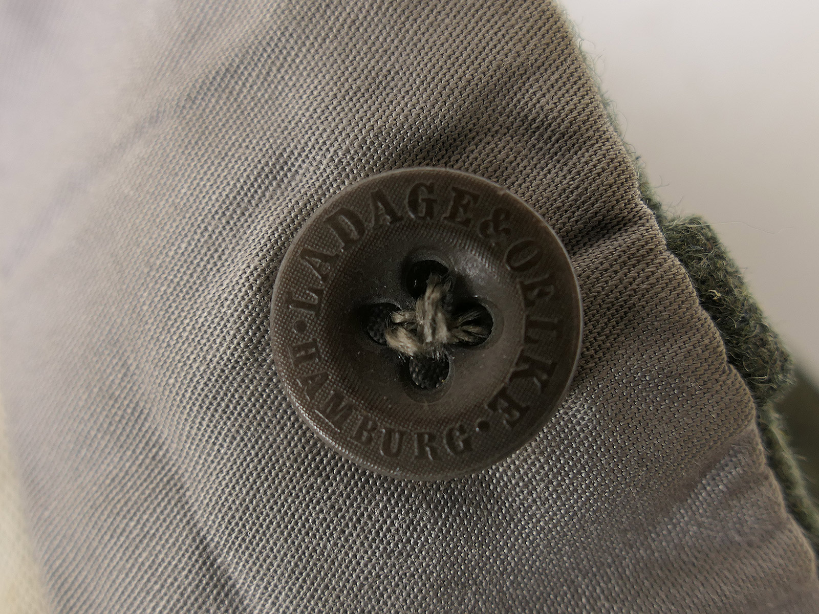 Original Wehrmacht Officer’s Field Jacket M36, Captain, Artillery, complete with breeches – COLLECTION