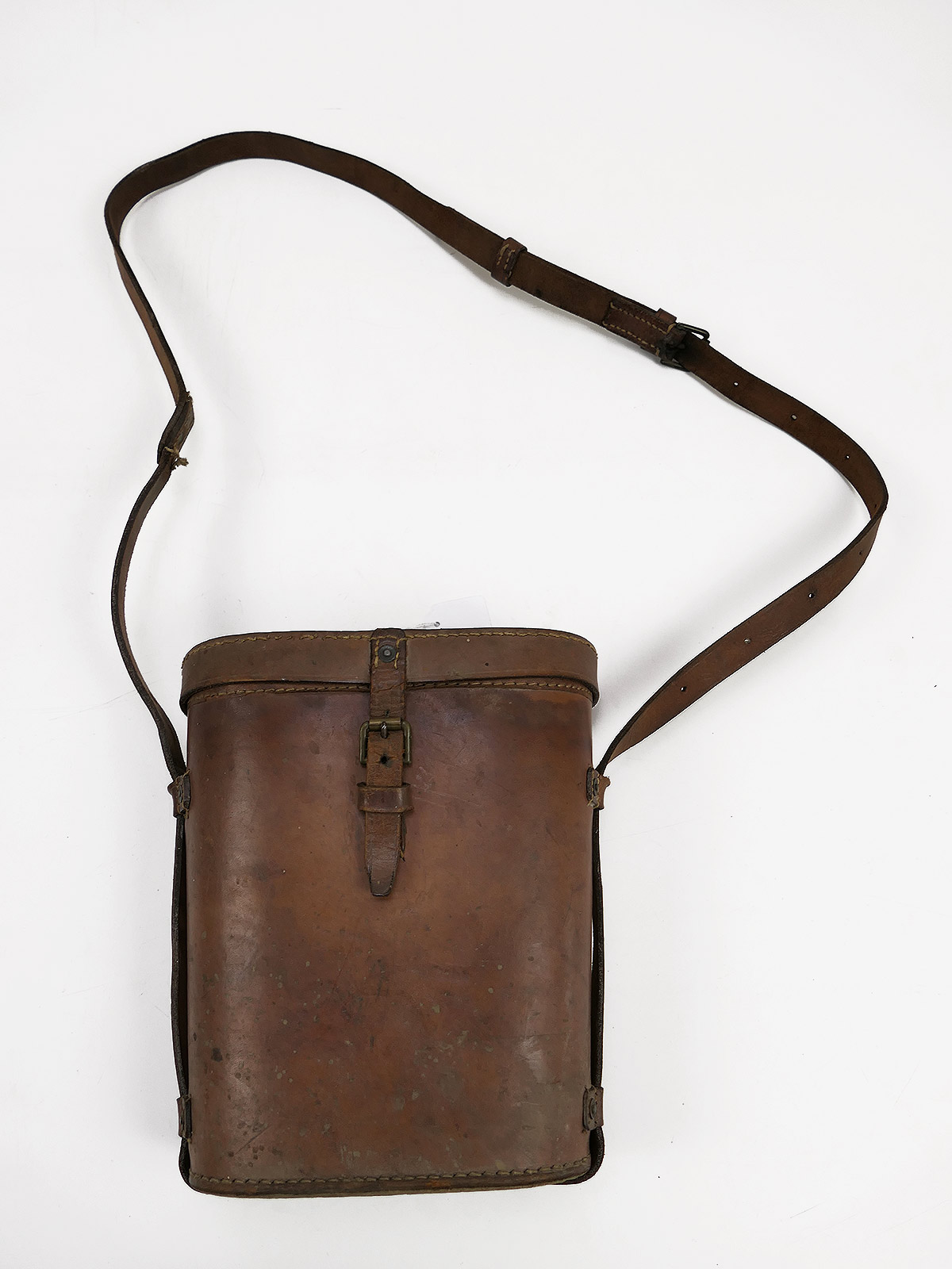 WW2 British Army brown leather case, Binocular Case 1944, for No. 5 prism binoculars