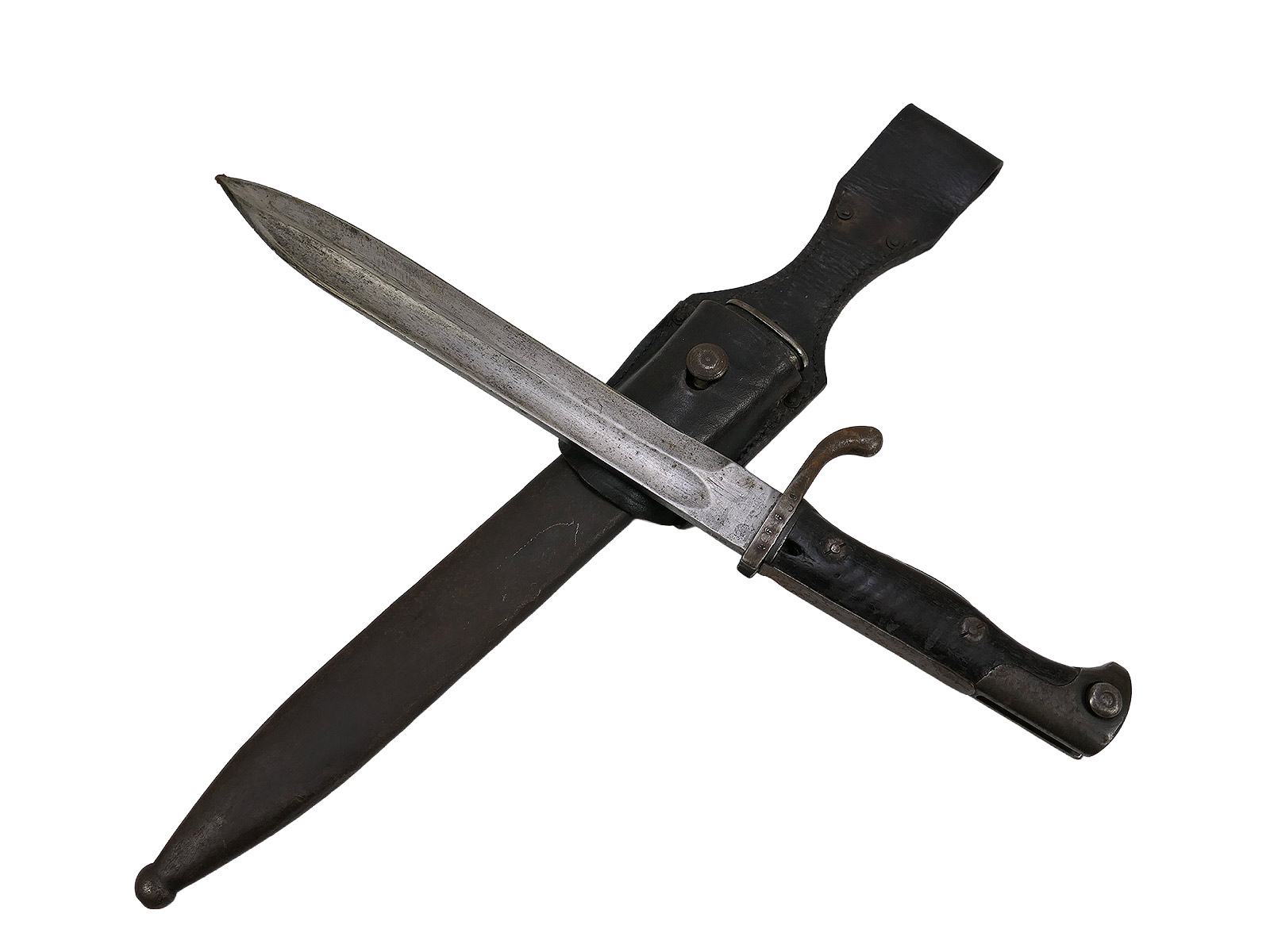 WK1 M98/05 bayonet, Mauser A.G. Oberndorf 1916, with acceptance mark and belt lug