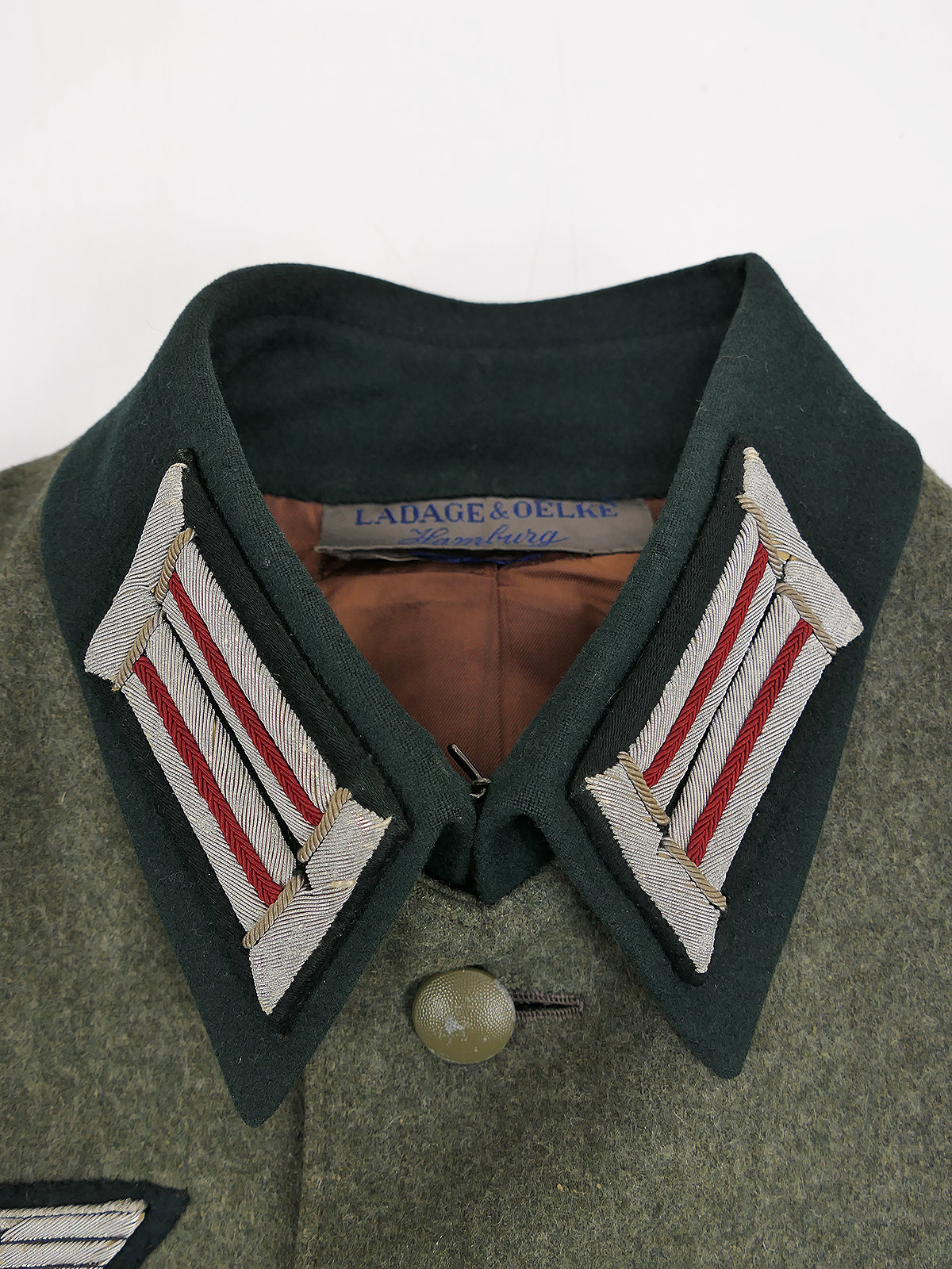 Original Wehrmacht Officer’s Field Jacket M36, Captain, Artillery, complete with breeches – COLLECTION