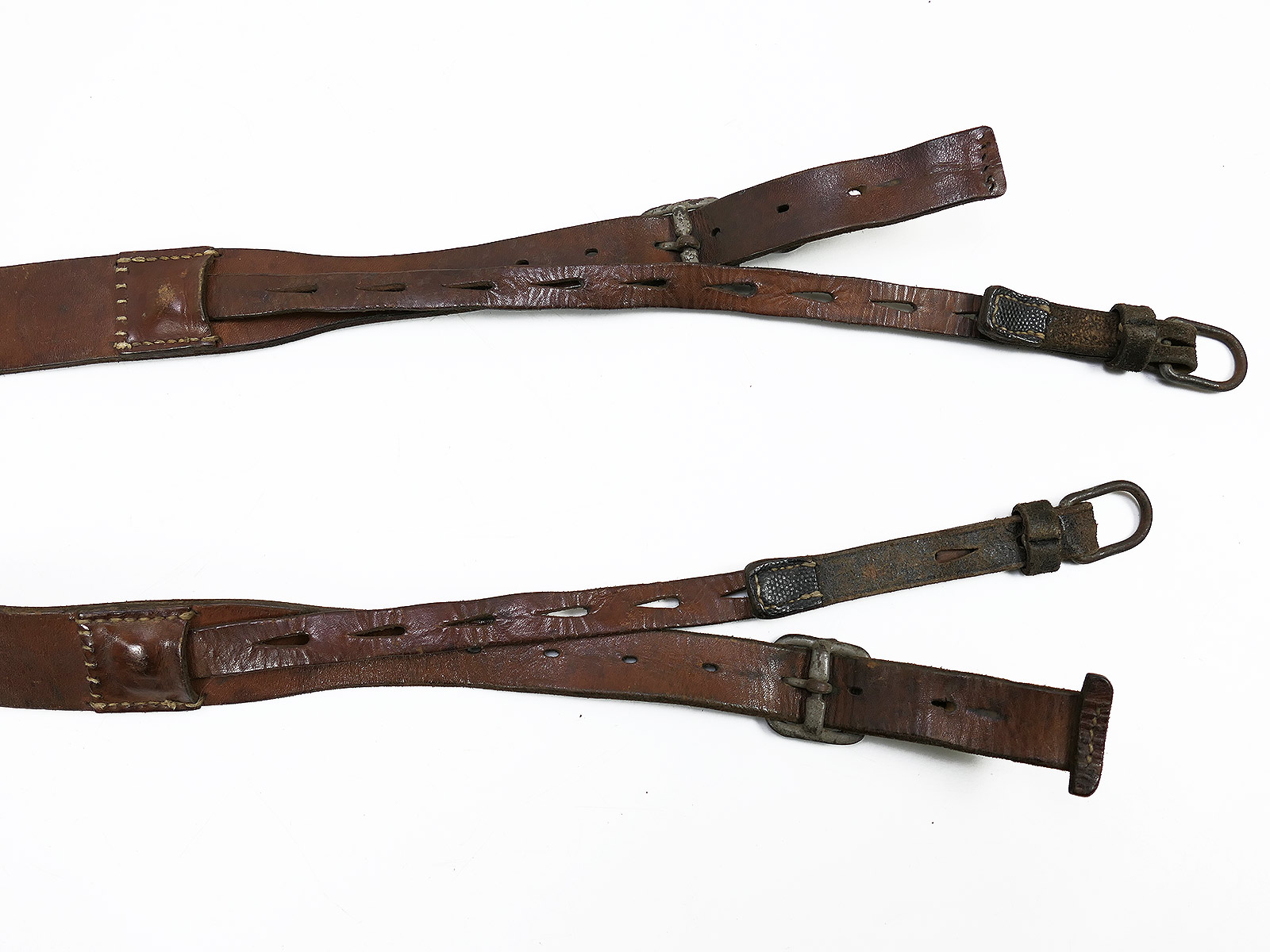 One-off item – Original Wehrmacht Y-strap leather belt carrier by Franz Brehme, 1942. Top condition!  COLLECTION